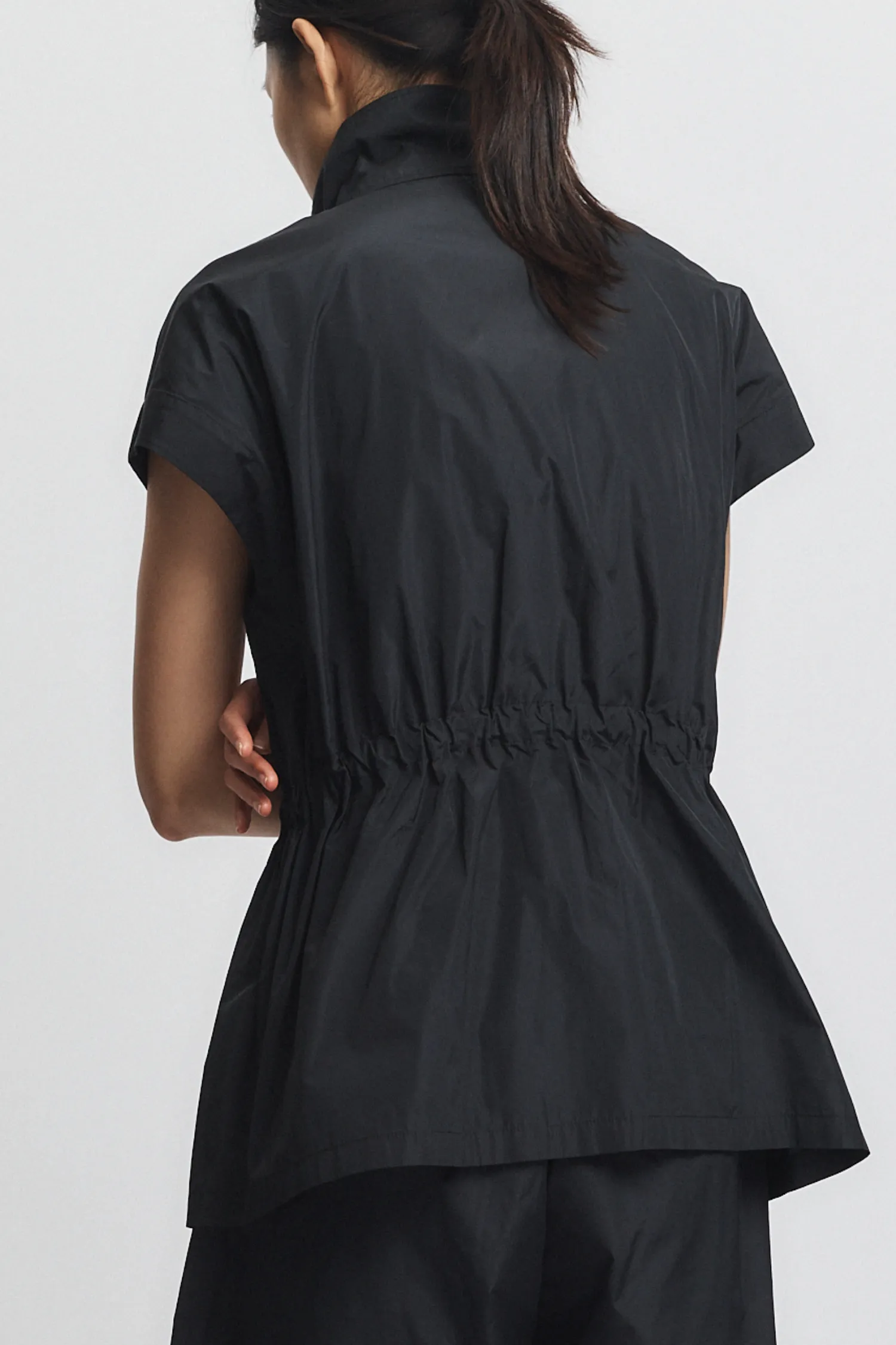 Yara Utility Vest sold by Saint Art product image thumbnail 3