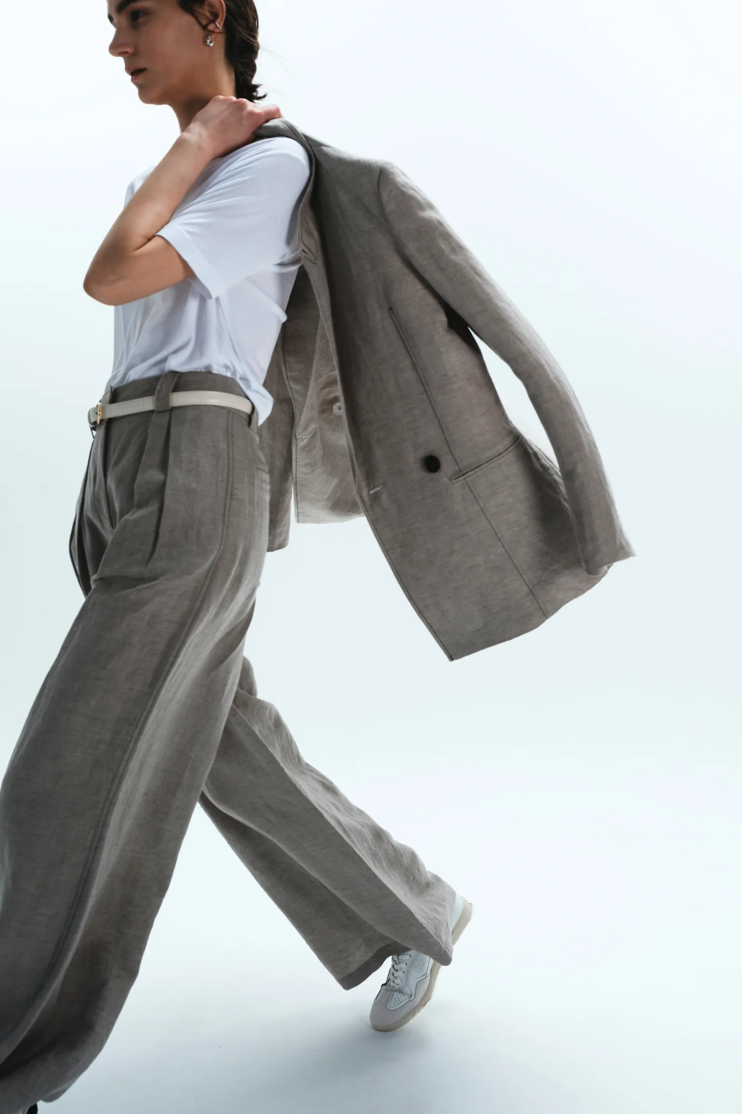 Kara Jacket, Grey Linen sold by Saint Art product image thumbnail 2
