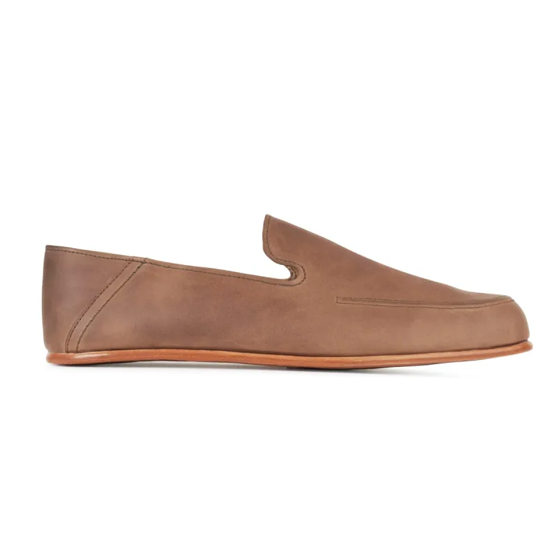 The Tomas in Desert ~ Standard/Narrow sold by Adelante Shoe
