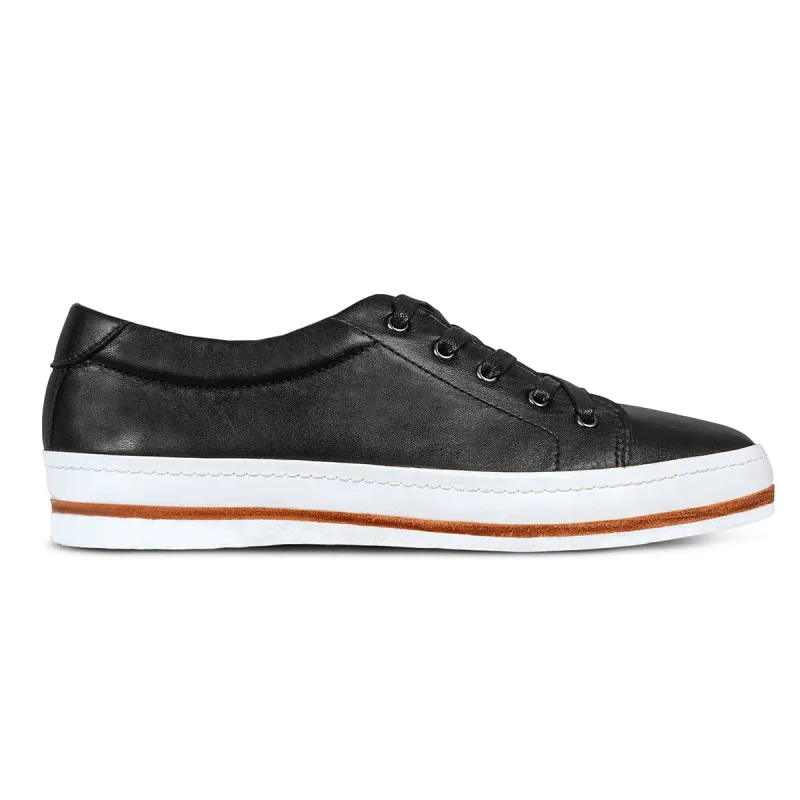 The Women's Brisa in Onyx ~ Super Wide sold by Adelante Shoe