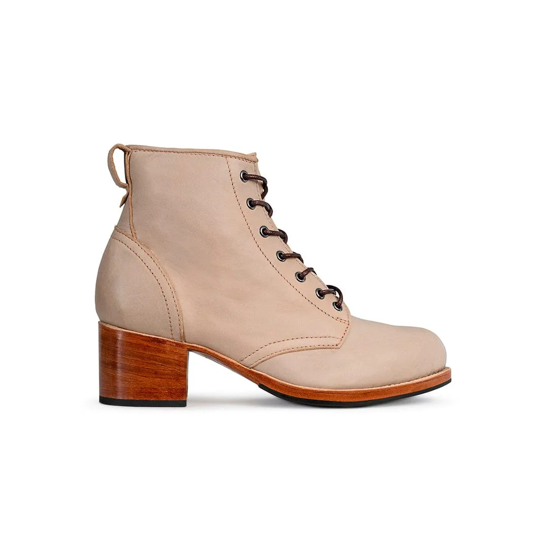 The Elena in Oatmeal ~ Standard/Narrow sold by Adelante Shoe