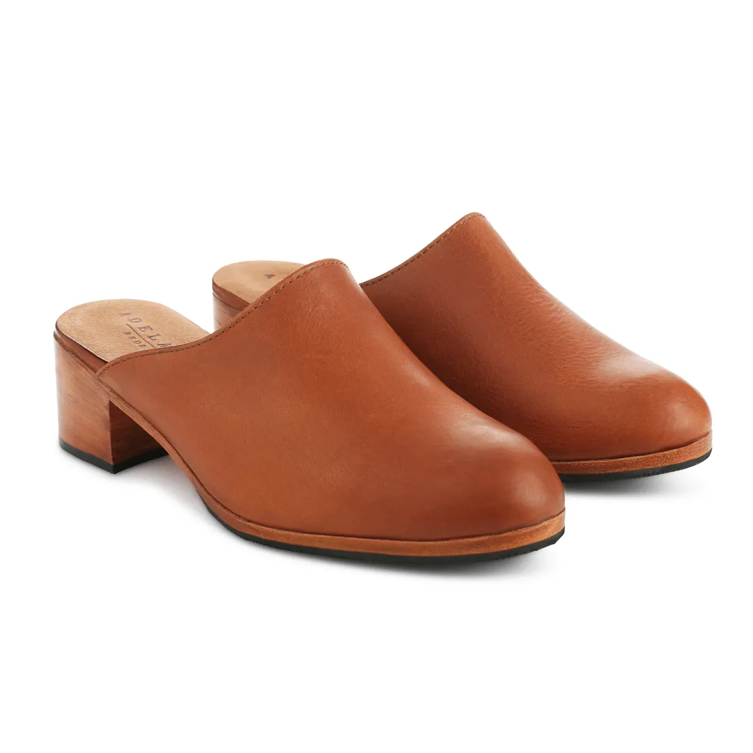 The Camila sold by Adelante Shoe product image thumbnail 2