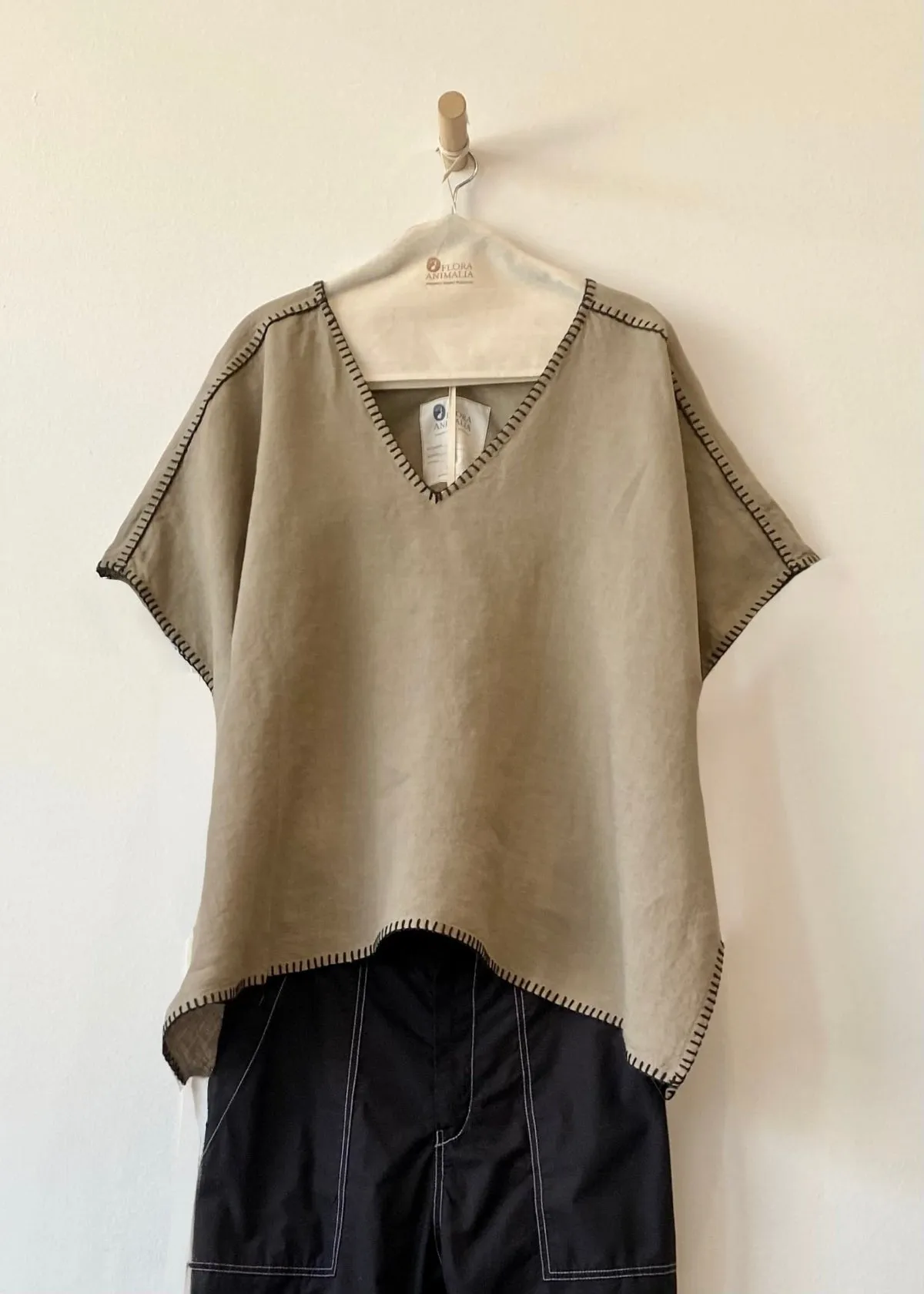 Linen Praia Tunic sold by Flora Animalia product image thumbnail 3