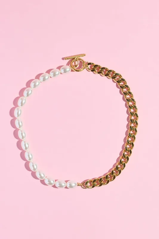 Curb Chain and Pearl Bead Necklaces made by Mulberry and Grand