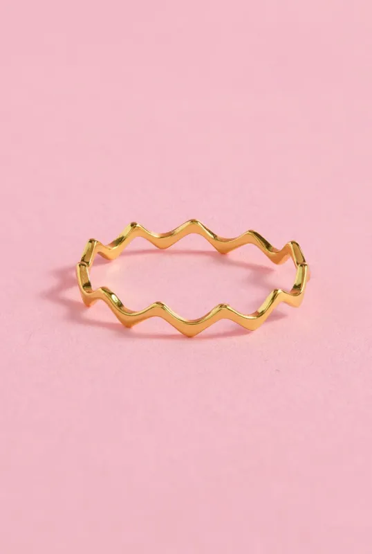 Zig Zag Sterling Silver Ring made by Mulberry and Grand