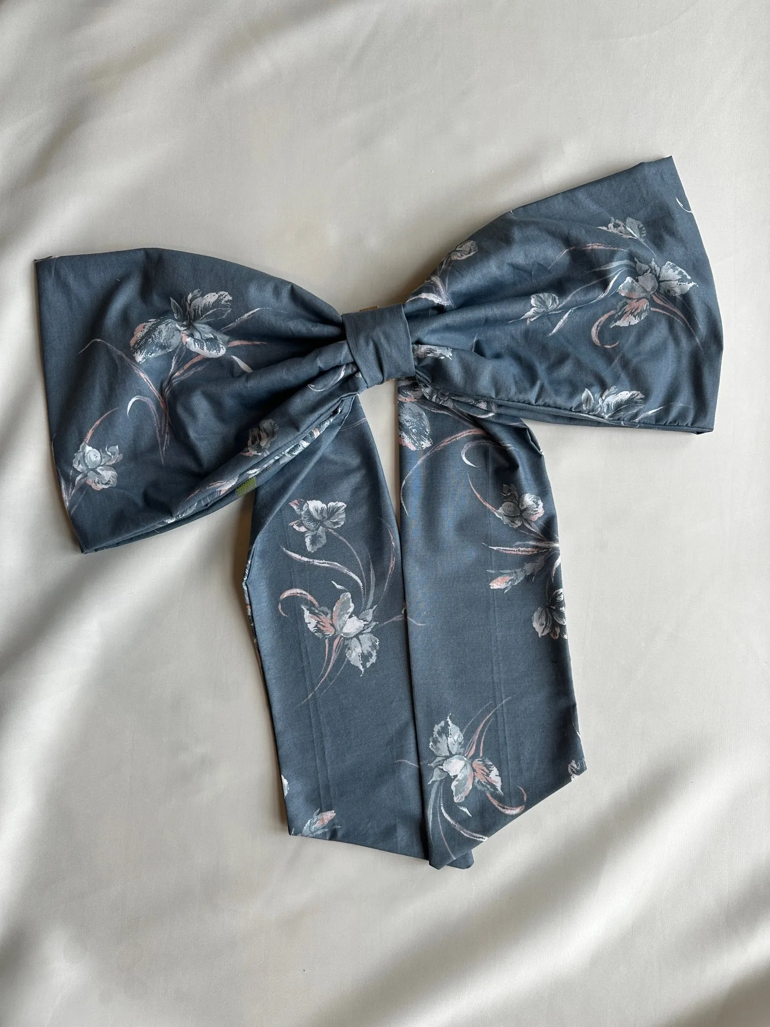 Oversized Bow Clip sold by Room Shop product image thumbnail 4