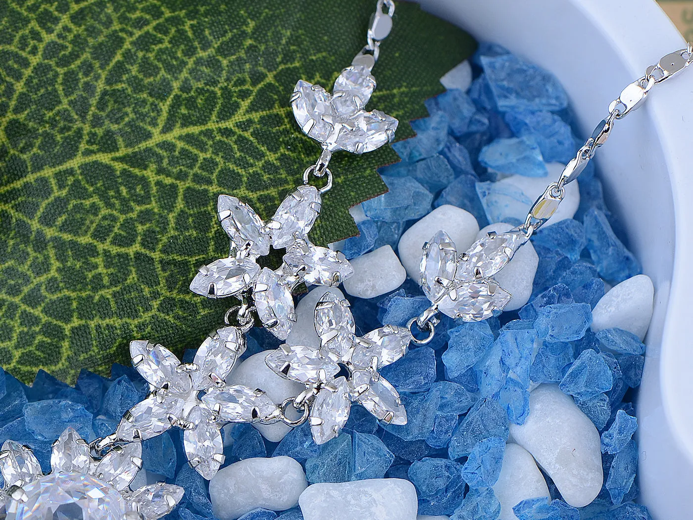 Swarovski Crystal Element Sunbursting Flower Earring Necklace Set sold by Anna-Kaci product image thumbnail 4