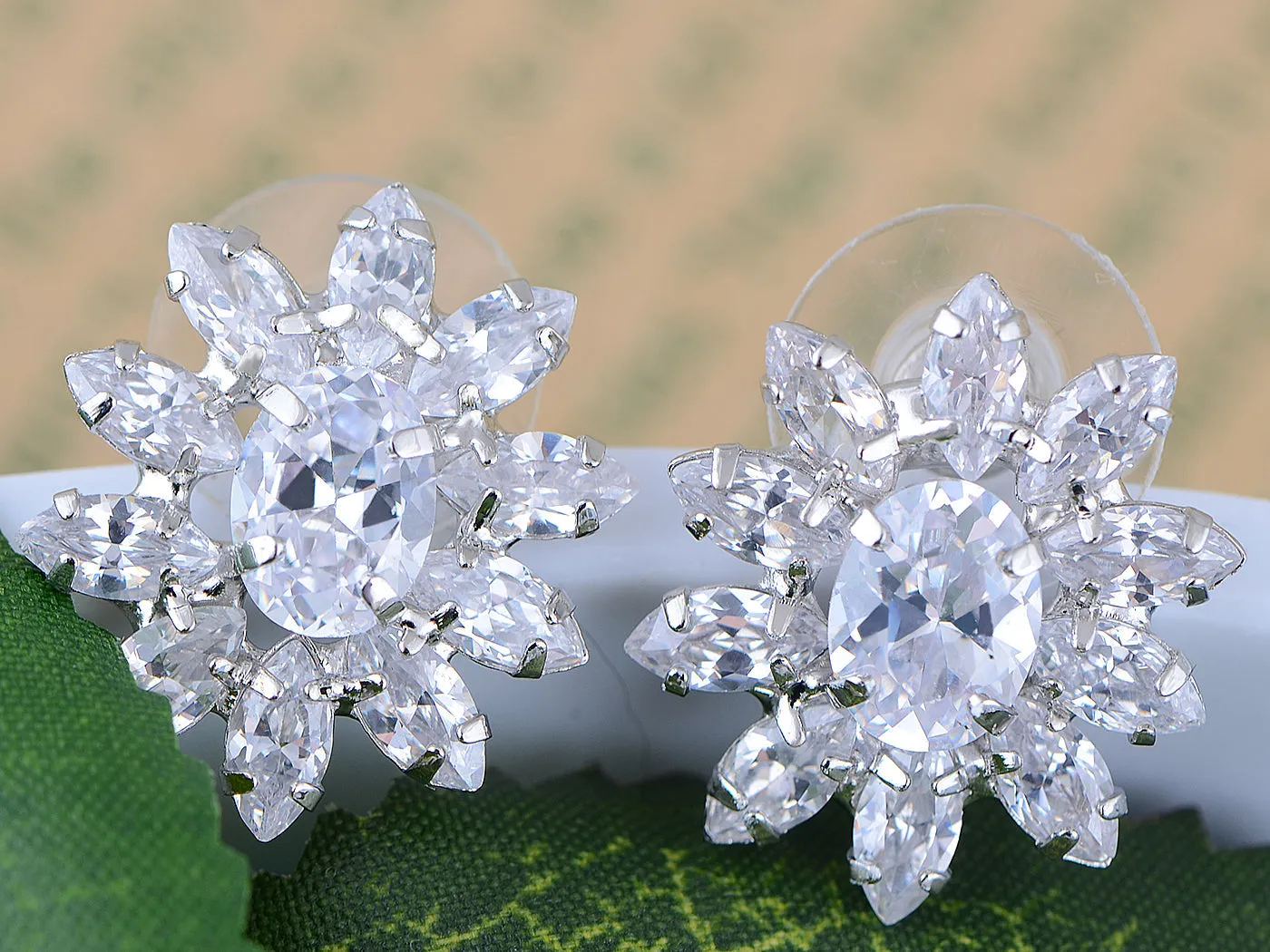 Swarovski Crystal Element Sunbursting Flower Earring Necklace Set sold by Anna-Kaci product image thumbnail 5