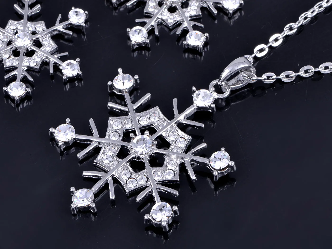 Hines Winter Snowflake Holiday Fun Necklace Vtg Earring Set sold by Anna-Kaci product image thumbnail 4