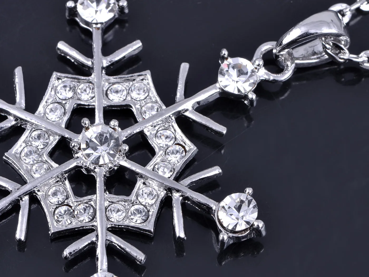Hines Winter Snowflake Holiday Fun Necklace Vtg Earring Set sold by Anna-Kaci product image thumbnail 5