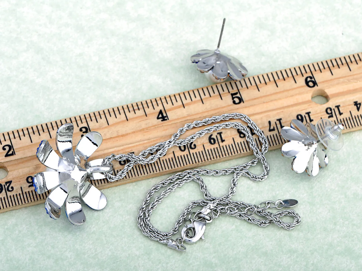 Swarovski Crystal Sapphire Pearl Center Daisy Element Earring Necklace Set sold by Anna-Kaci product image thumbnail 3