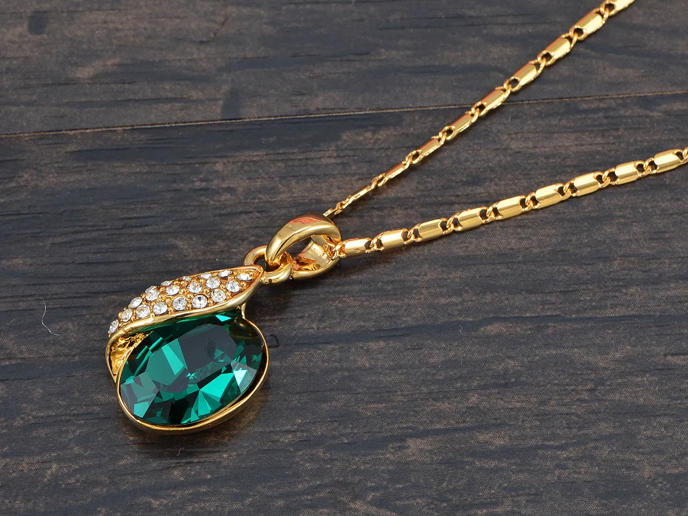 Swarovski Crystal Emerald Elements Leaf Dangling Chain Necklace sold by Anna-Kaci product image thumbnail 2