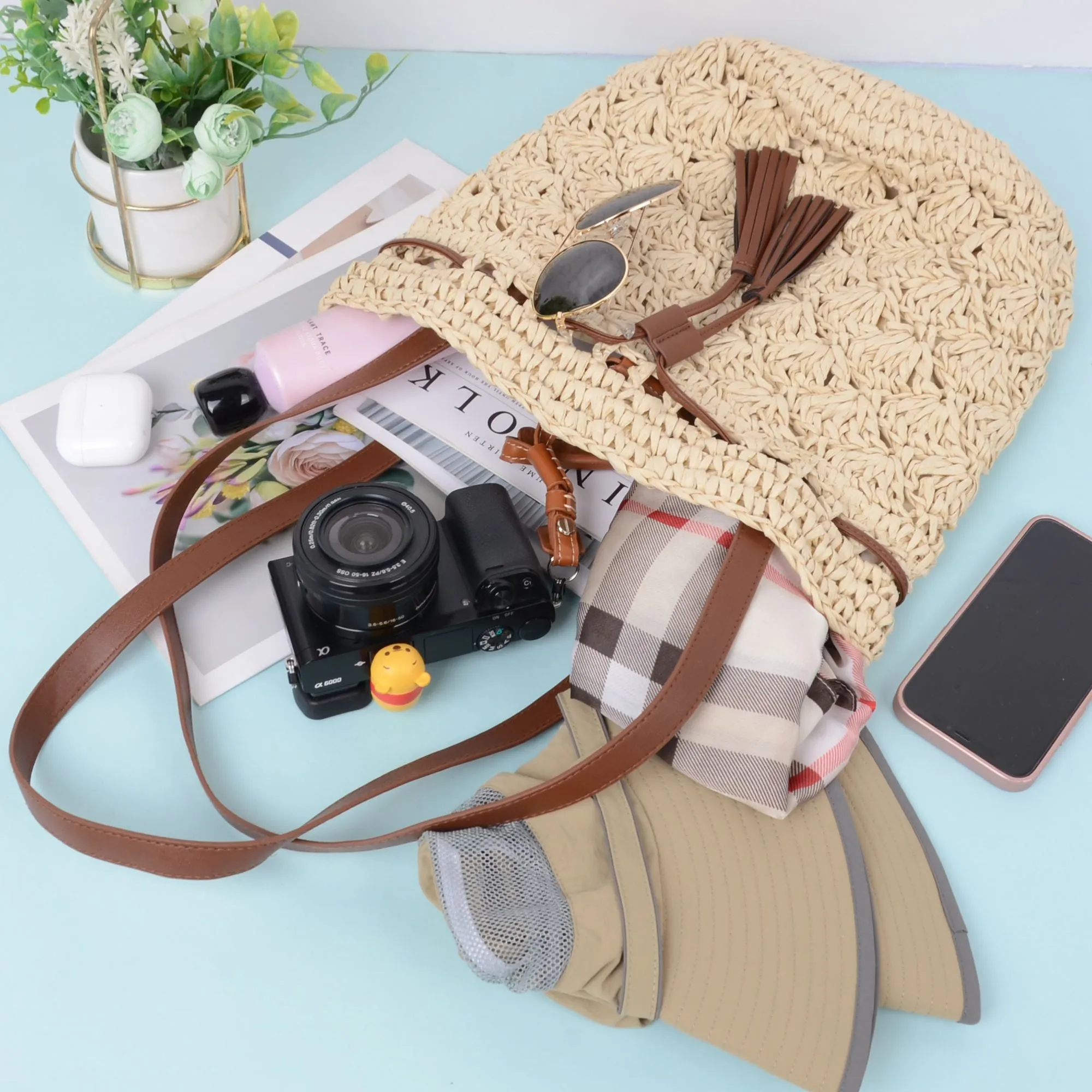 Anna-Kaci Women's Rustic Straw Shoulder Bag with Leather Accents sold by Anna-Kaci product image thumbnail 5