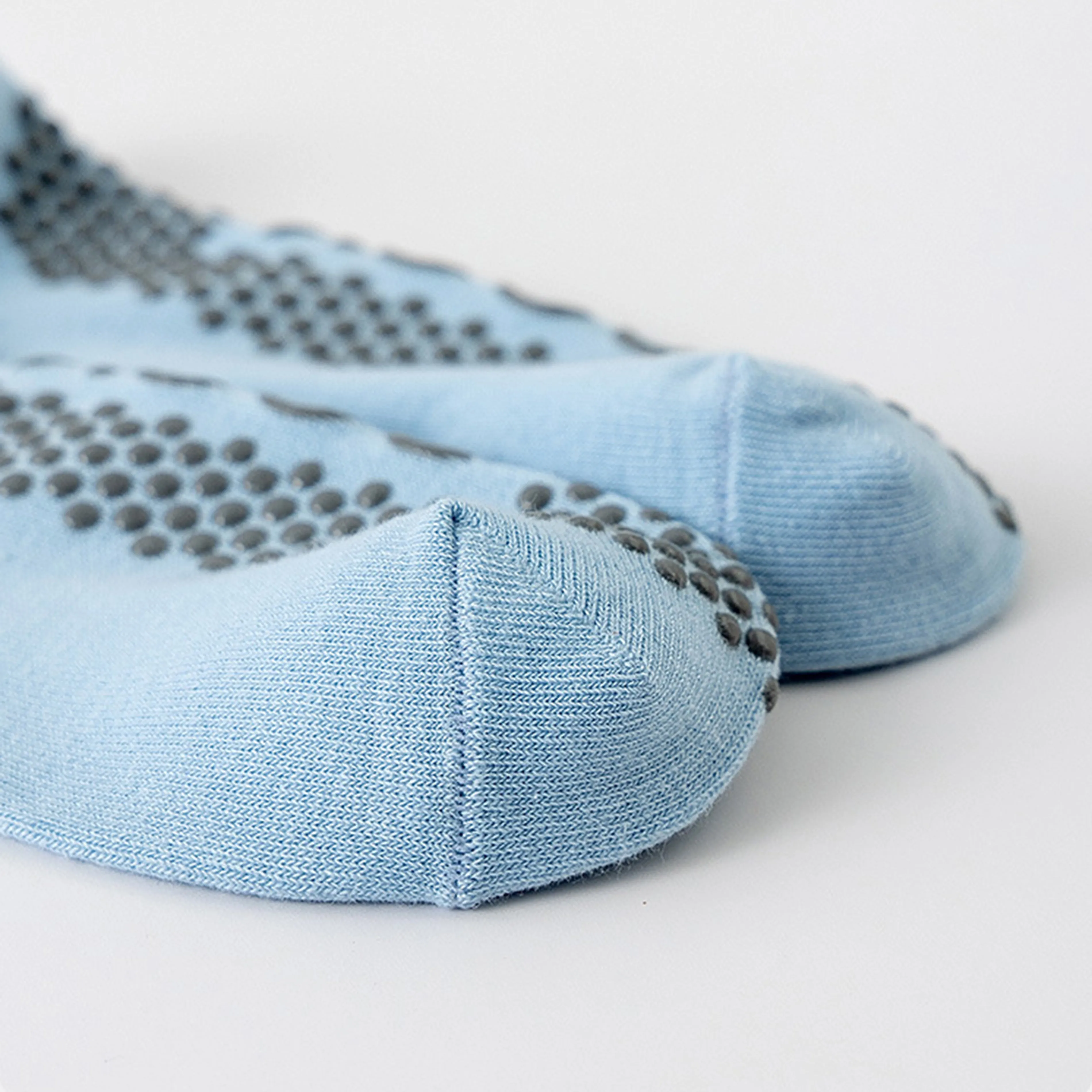 Anna-Kaci 2 Pairs Gradient Ribbed Crew Socks with Non-Slip Grip Bottom for Indoor or Studio Use sold by Anna-Kaci product image thumbnail 3