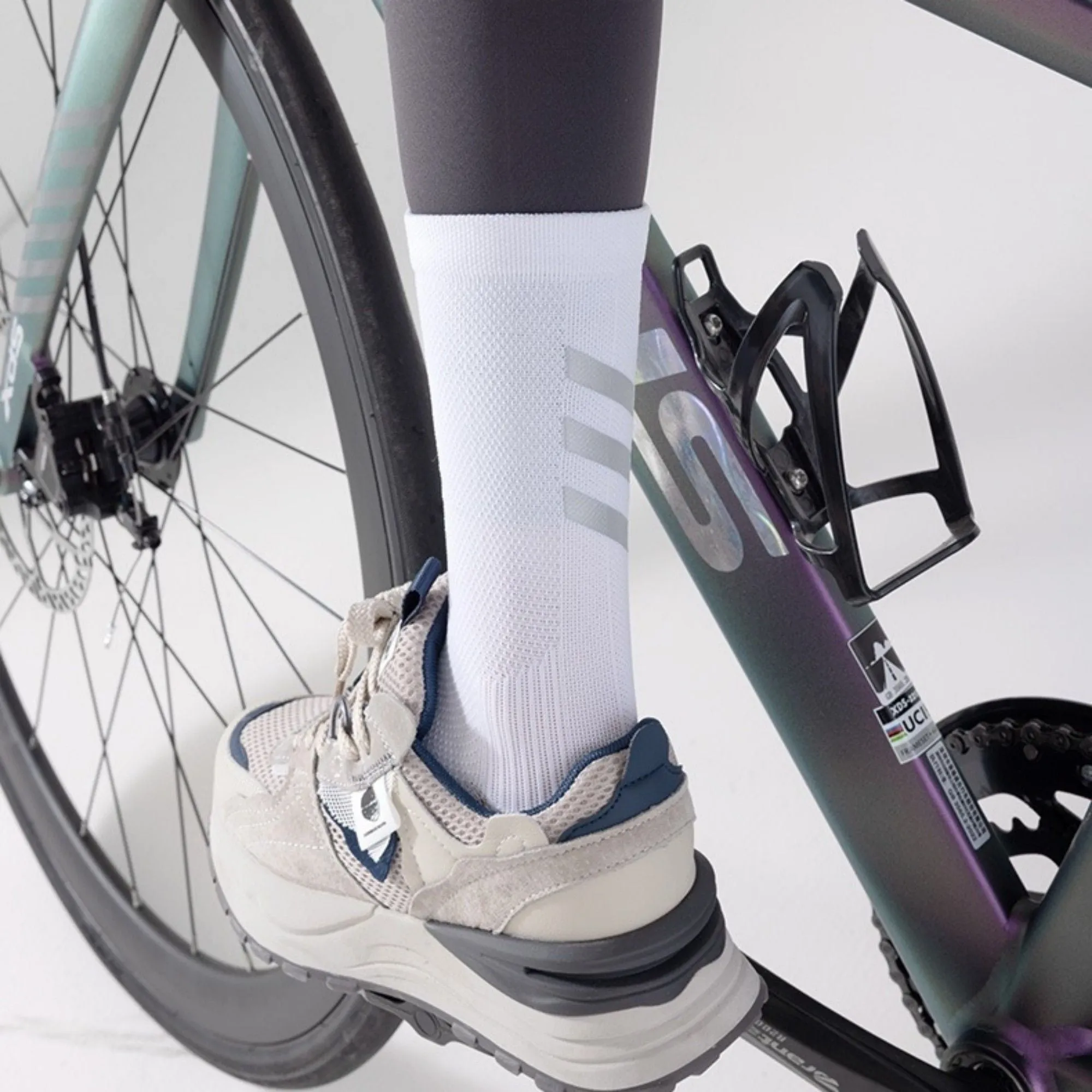 Anna-Kaci Women's Reflective Compression Sports Socks with Breathable Fabric and Night Visibility Design 2-Pack sold by Anna-Kaci product image thumbnail 4