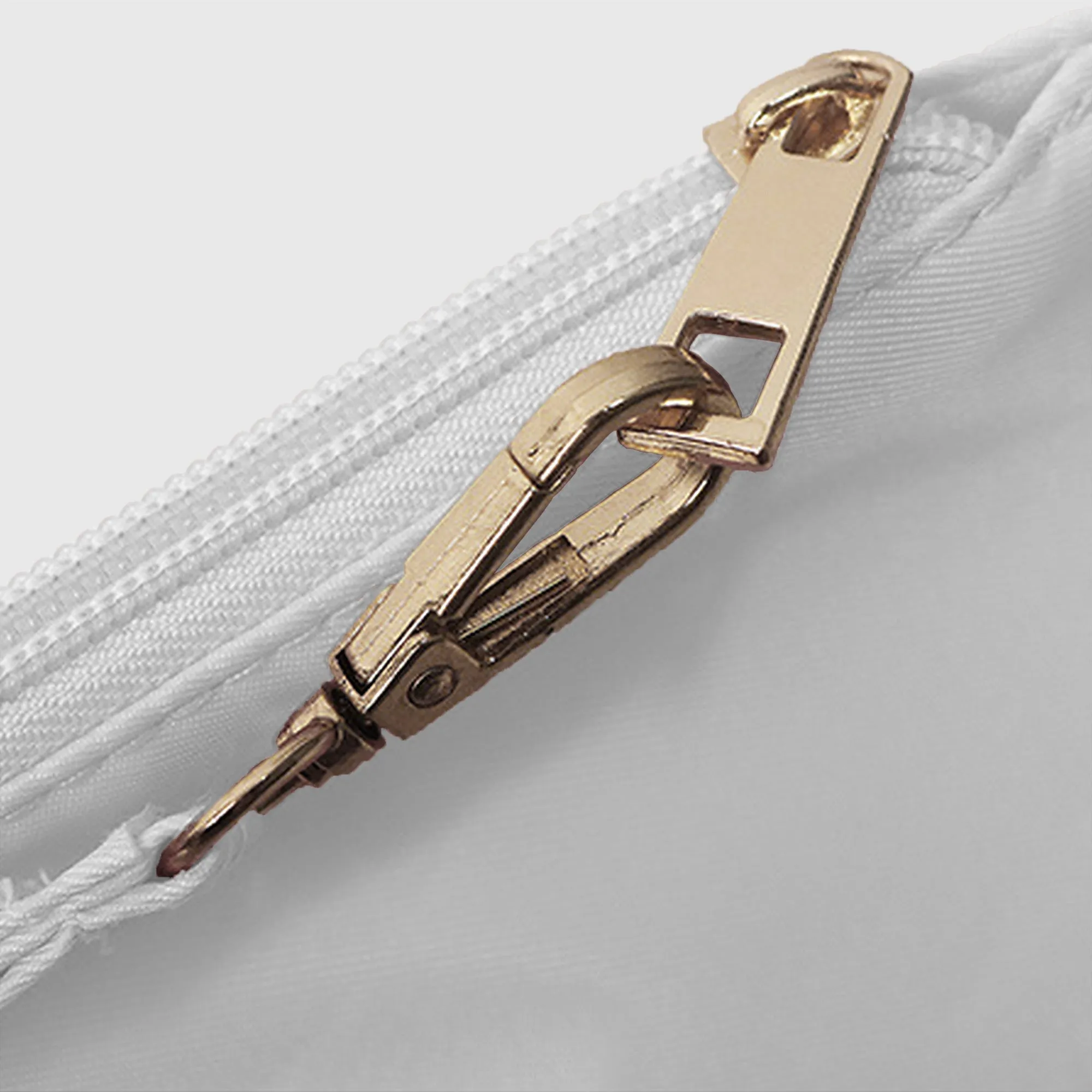 Anna-Kaci Women's Transparent PVC Cosmetic Bag-Lightweight Travel Makeup Organizer sold by Anna-Kaci product image thumbnail 3