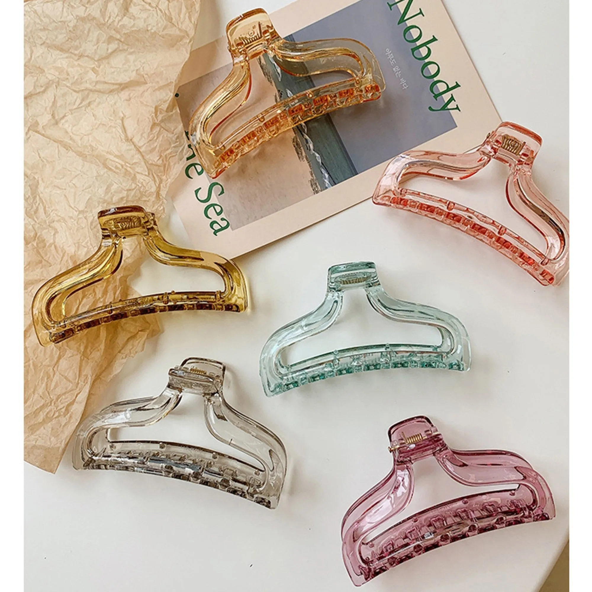 Anna-Kaci Curved Hair Claw Clip with Sculpted Design and Strong Hold sold by Anna-Kaci product image thumbnail 4