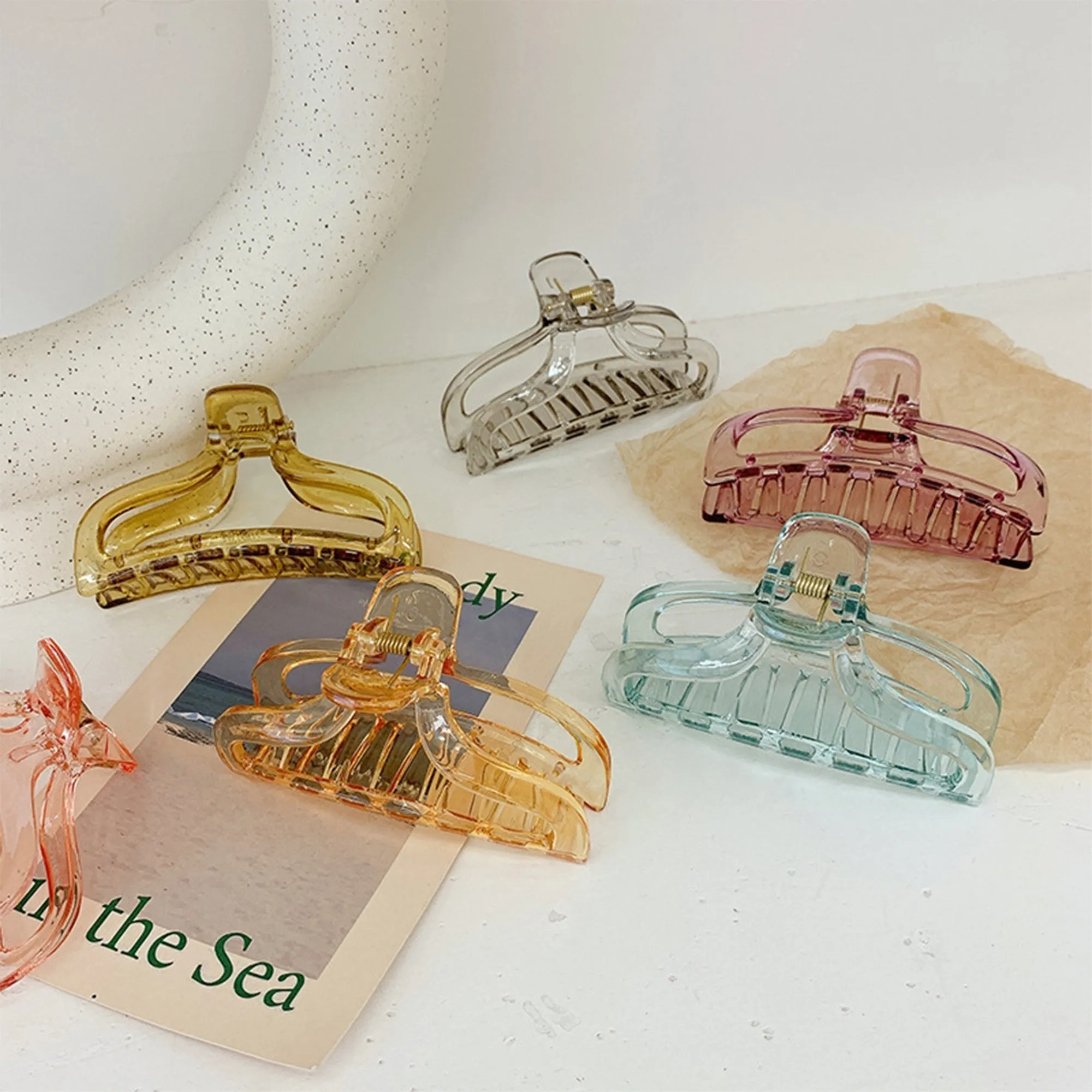 Anna-Kaci Curved Hair Claw Clip with Sculpted Design and Strong Hold sold by Anna-Kaci product image thumbnail 2