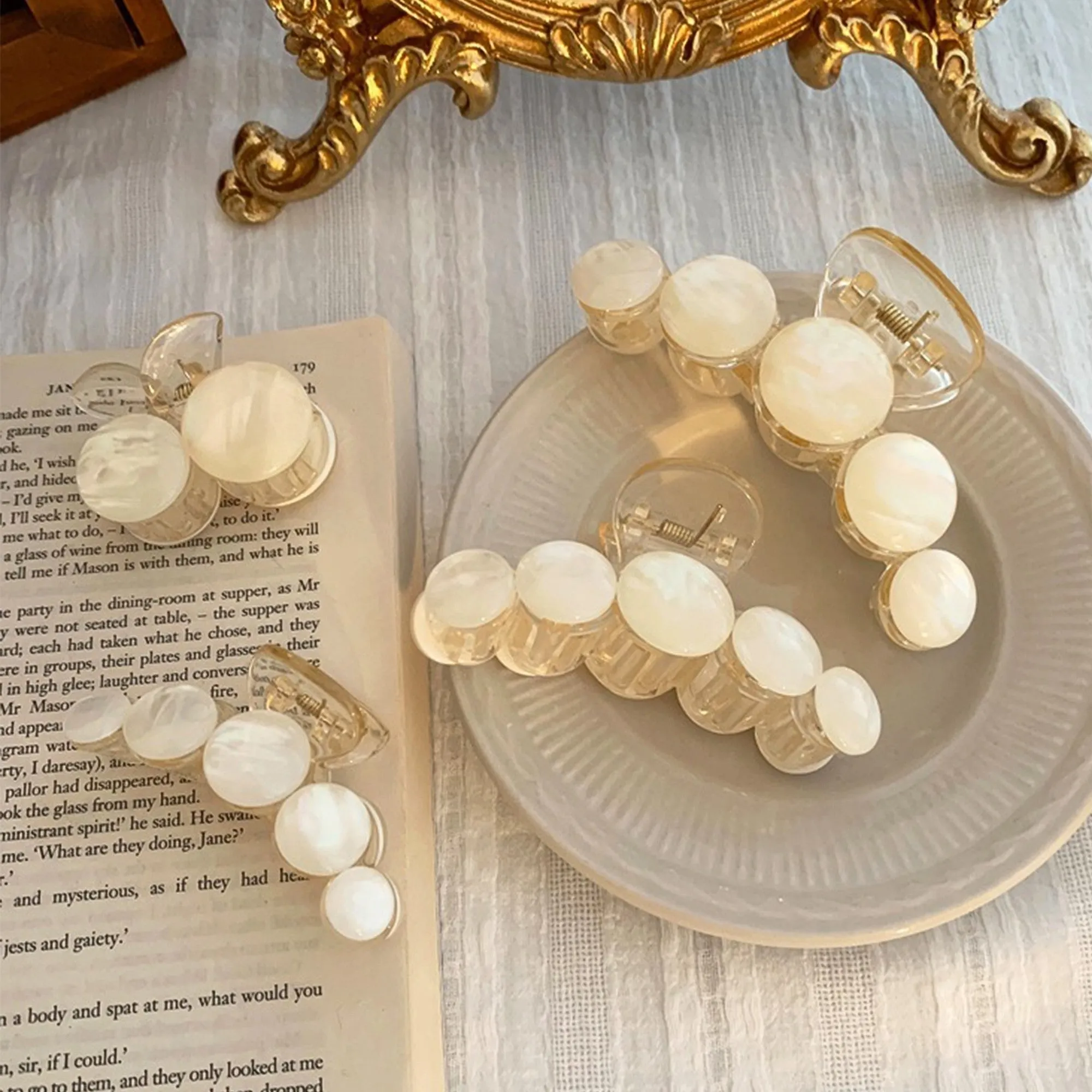 Anna-Kaci Rounded Disc Hair Claw Clip with Smooth Finish and Secure Spring Hold sold by Anna-Kaci product image thumbnail 2