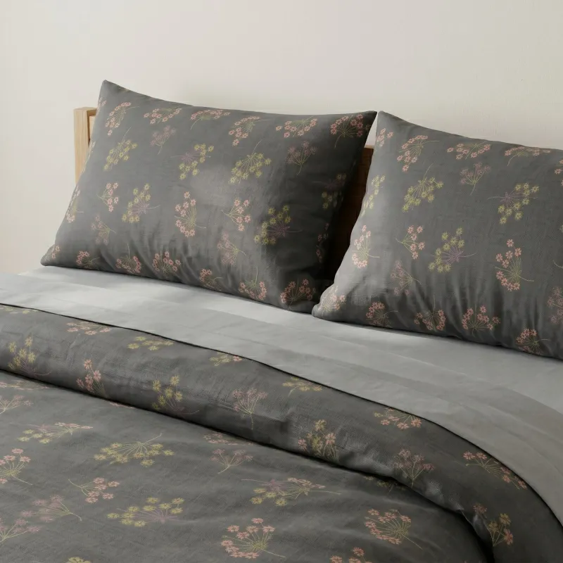 4-Piece Bedding Set with Floral Print Duvet Cover, Coordinating Pillowcases, and Flat Sheet for a Cozy Bedroom Makeover made by Anna-Kaci