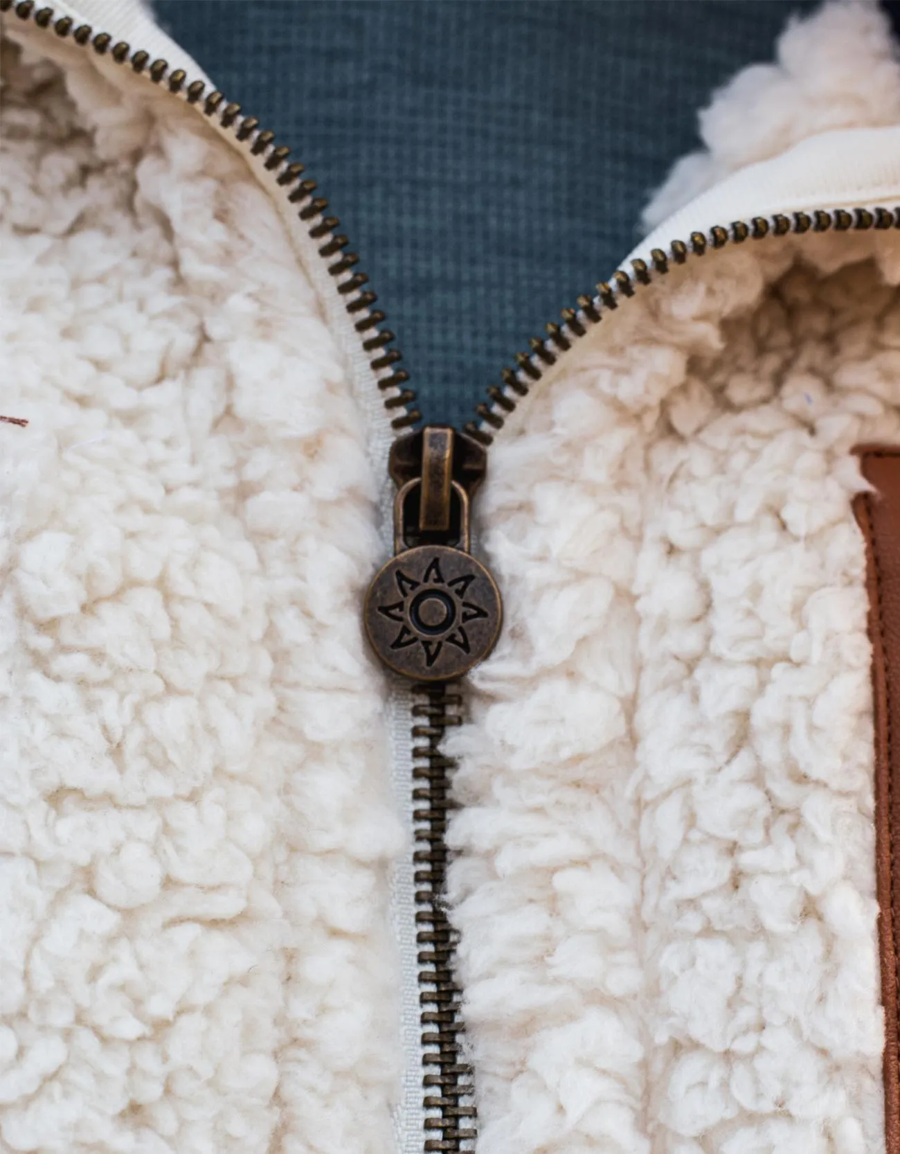 THE DEEP SHAG SHERPA - CREAM & TAN sold by Baja Llama product image thumbnail 5