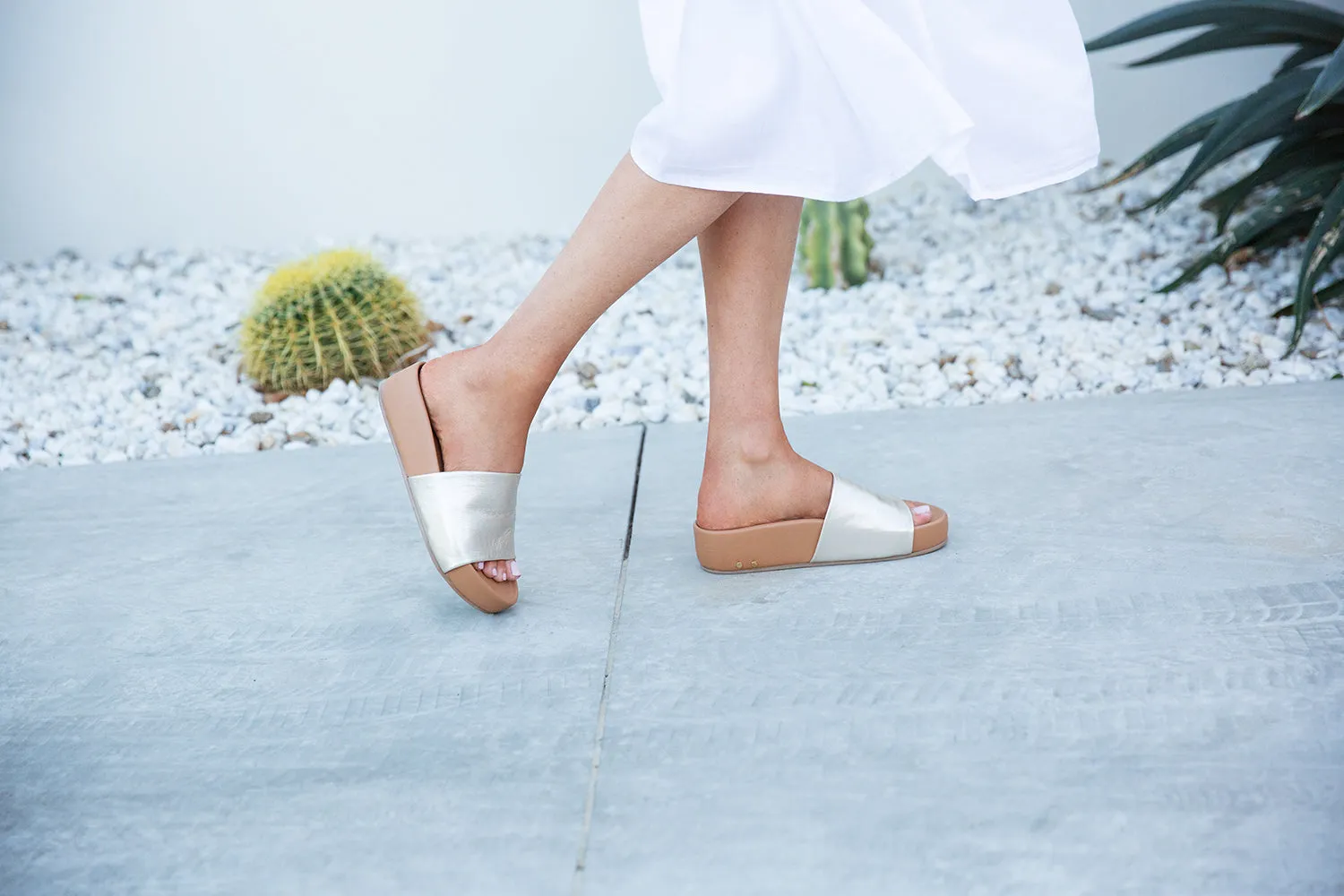 PELICAN - Platinum/Beach sold by beek product image thumbnail 2