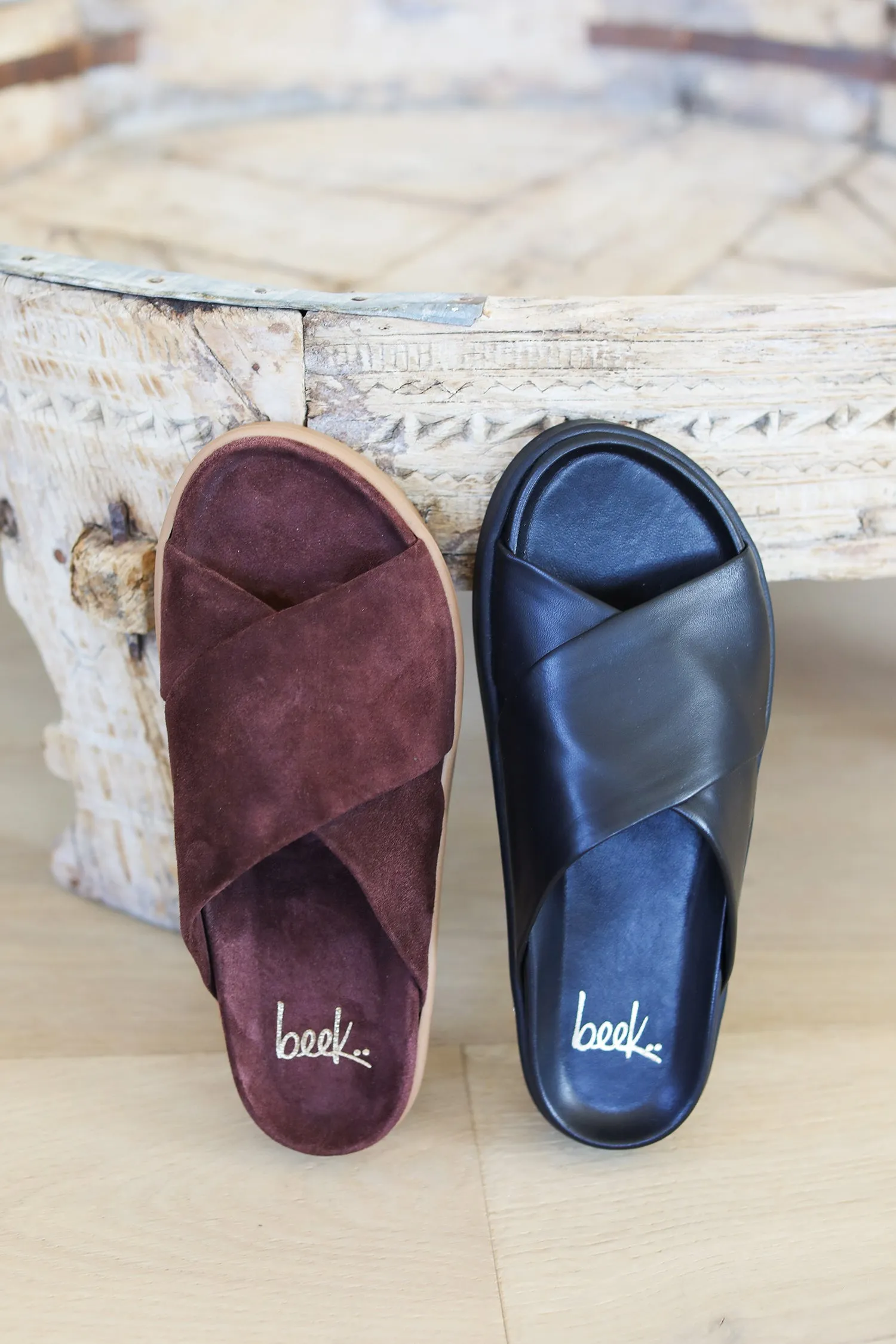 HEN - Black sold by beek product image thumbnail 5