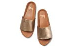 PELICAN - Gold/Honey sold by beek