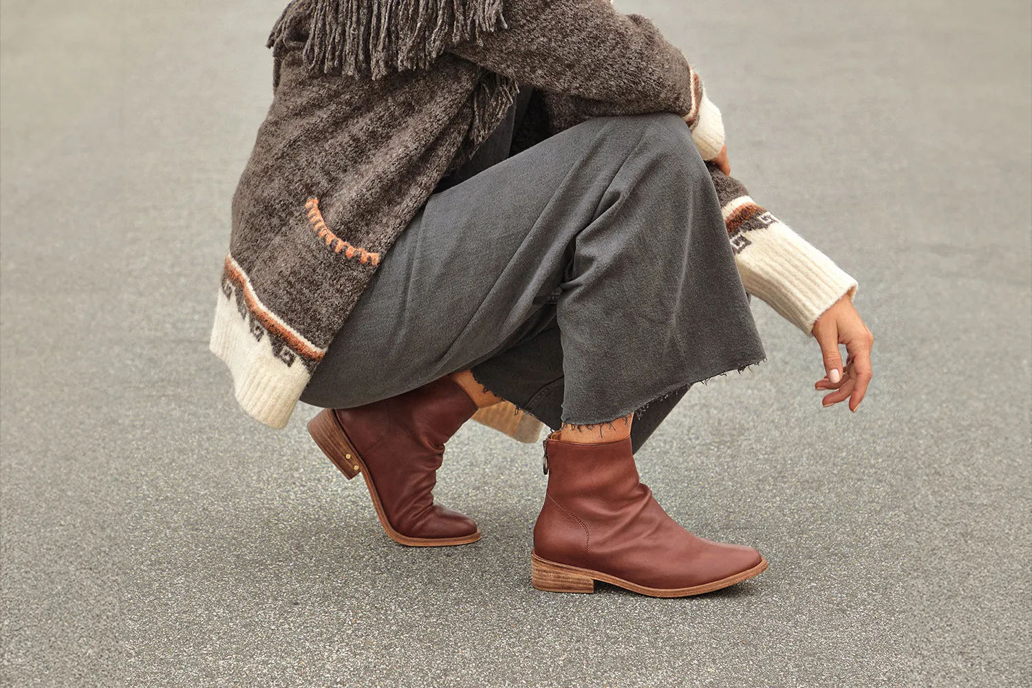 HAWK - Mahogany sold by beek product image thumbnail 2