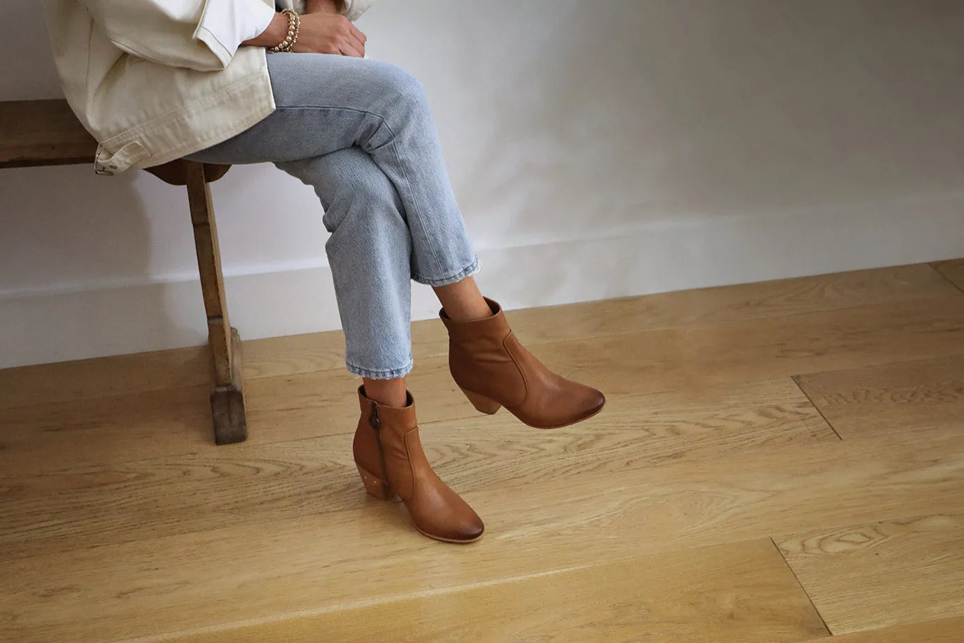 CATBIRD - Tan sold by beek product image thumbnail 5