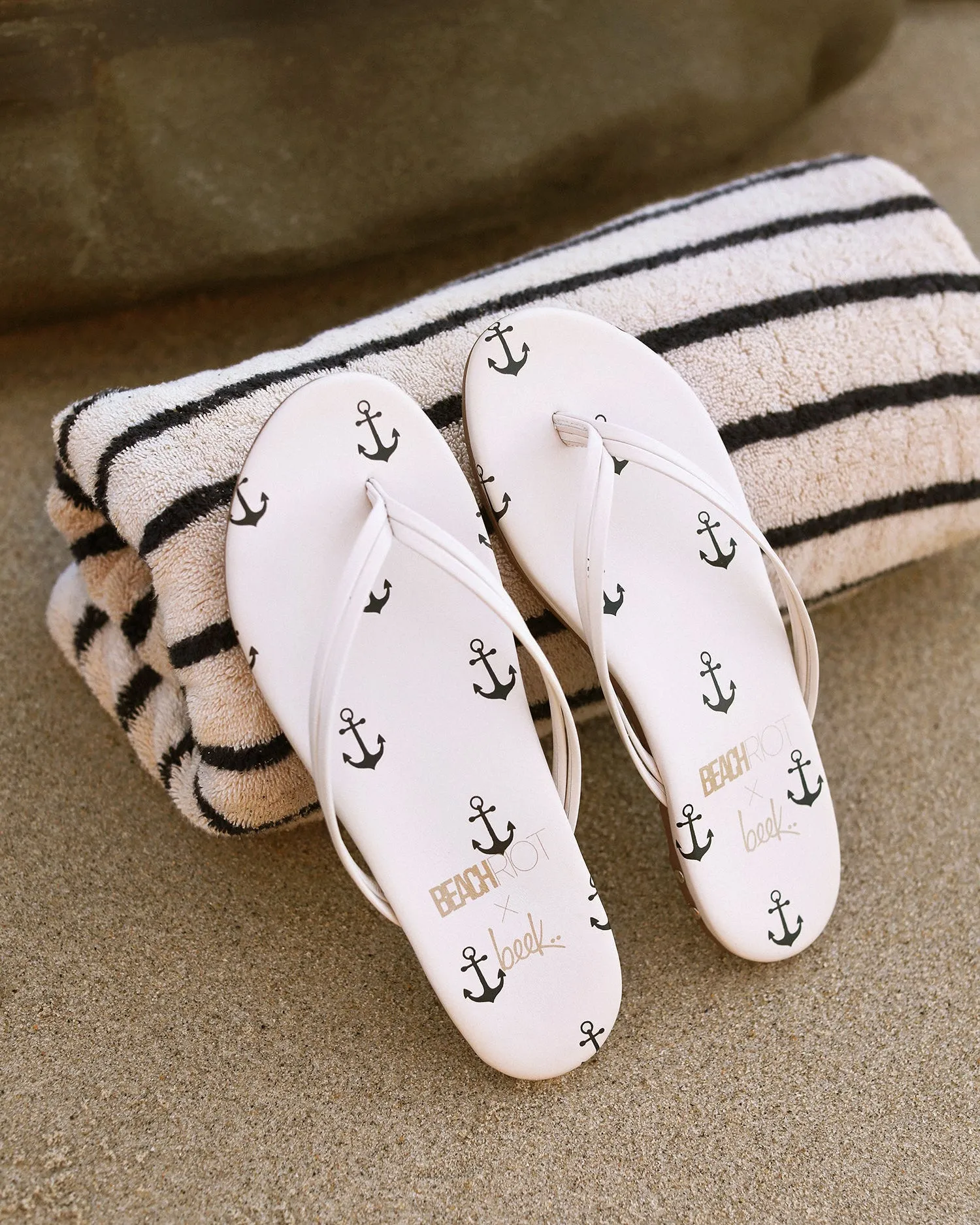 BEACHBIRD - Vanilla/Navy sold by beek product image thumbnail 5