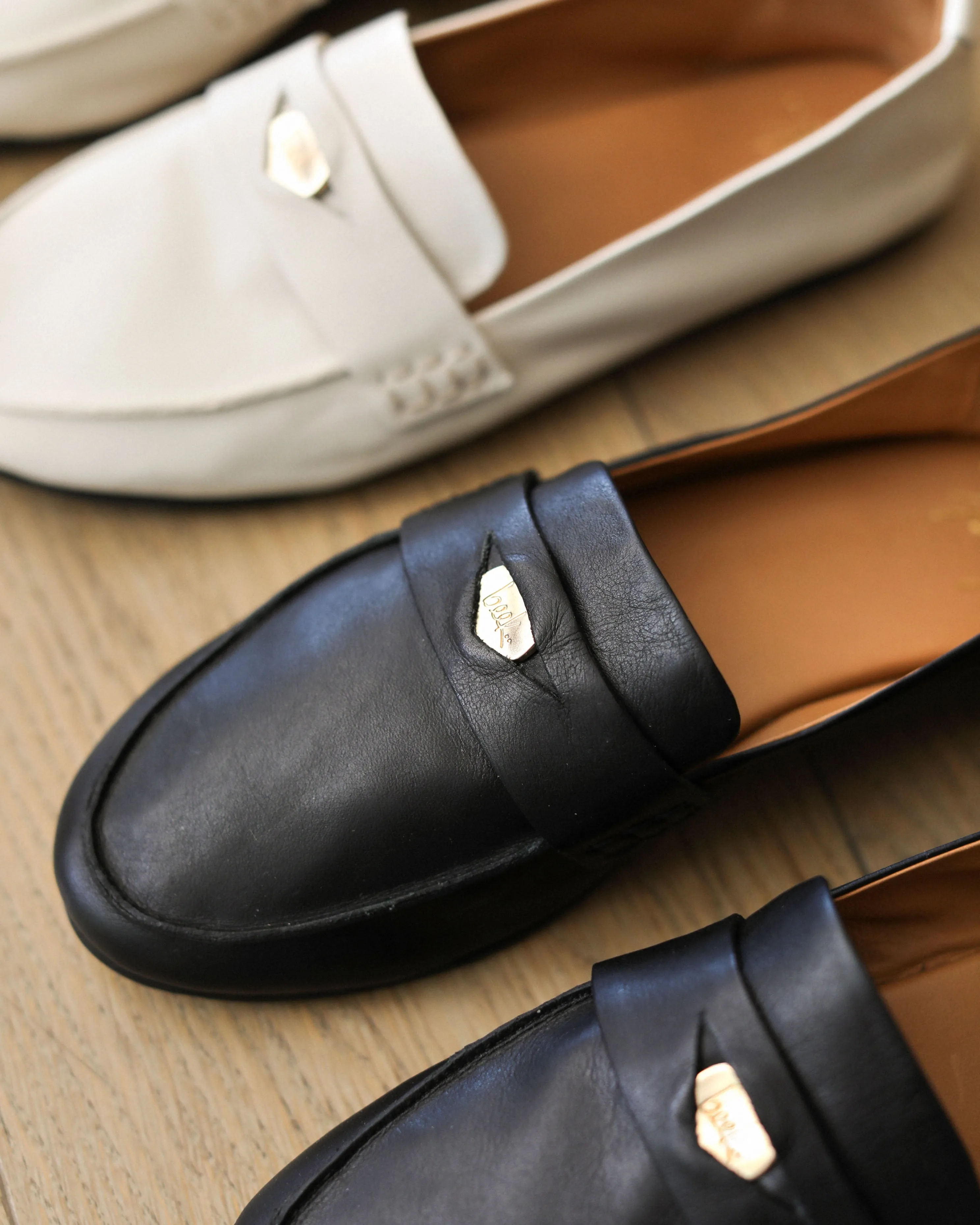 HENNY - Black sold by beek product image thumbnail 2