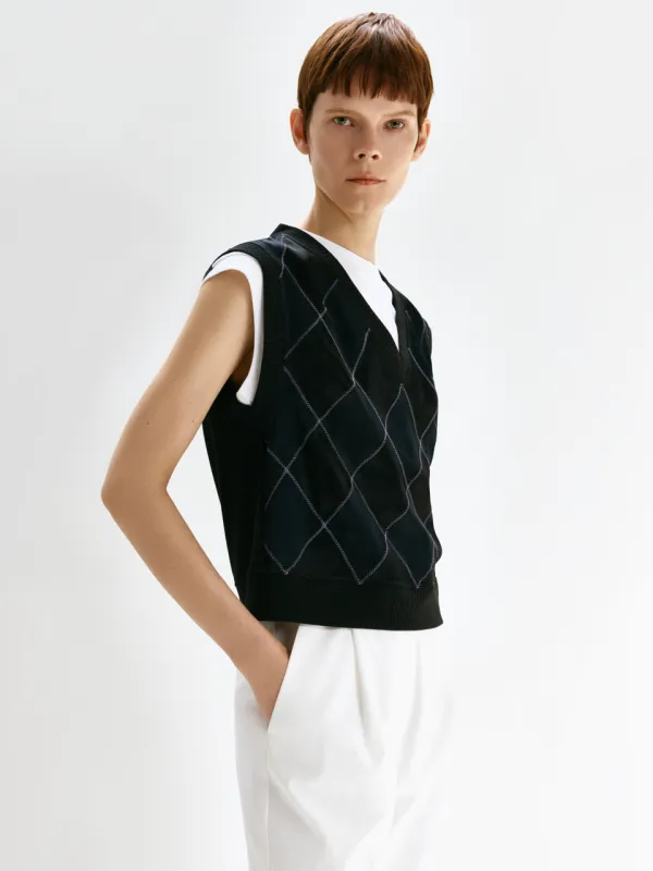 Жилет Ромби sold by Bevza