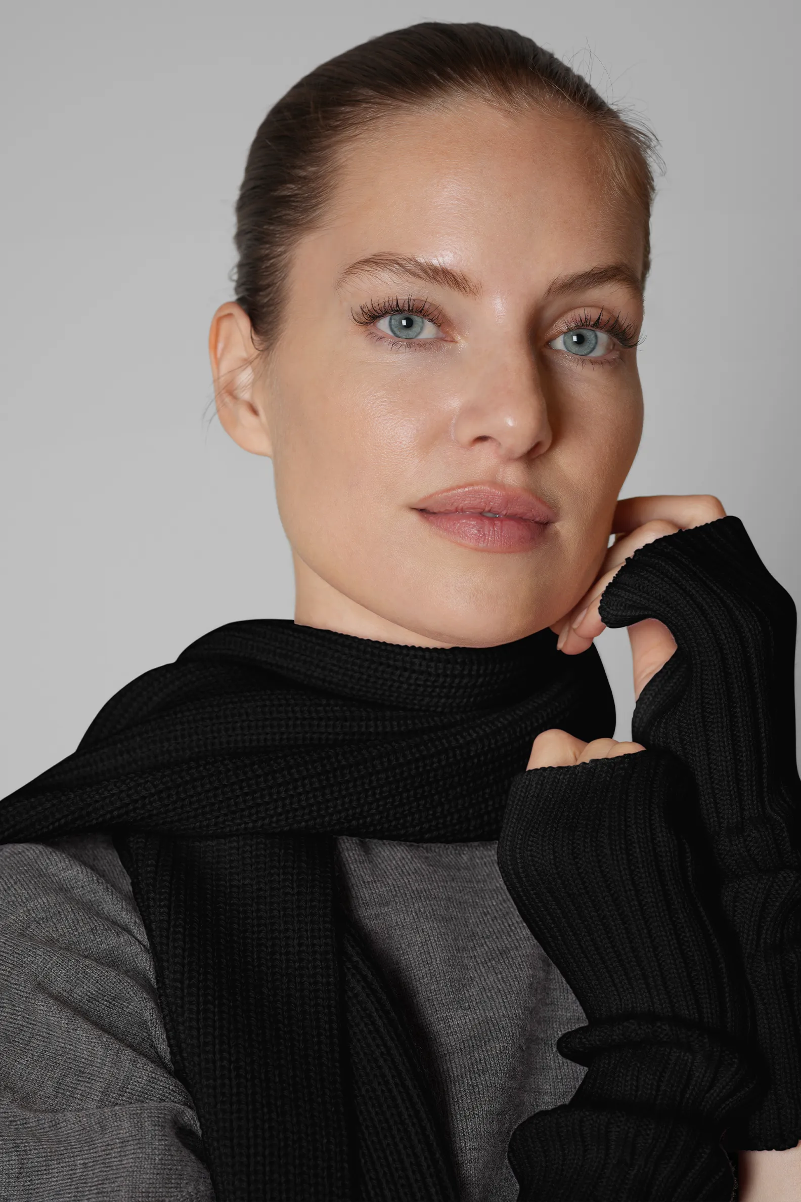 Merino Fingerless Gloves | The City Rib sold by Chosenwoven product image thumbnail 3