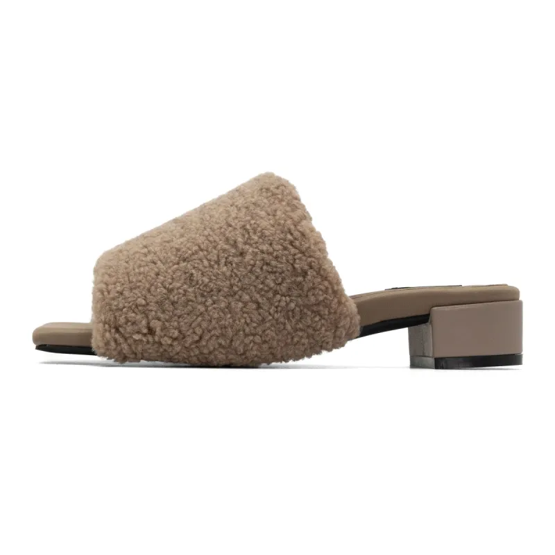 ROAM FUZZY SQUARE OAT FAUX SHEARLING sold by ROAM