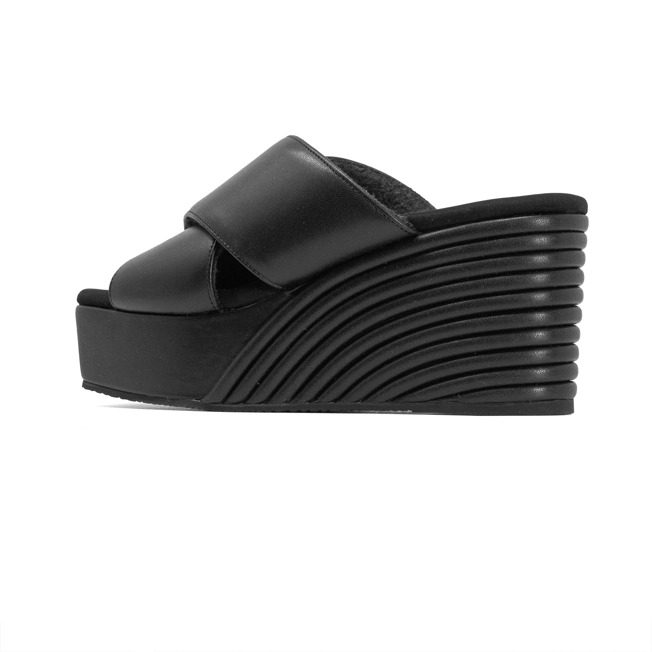 ROAM MID STRATA SQUARE BLACK VEGAN LEATHER sold by ROAM product image thumbnail 5