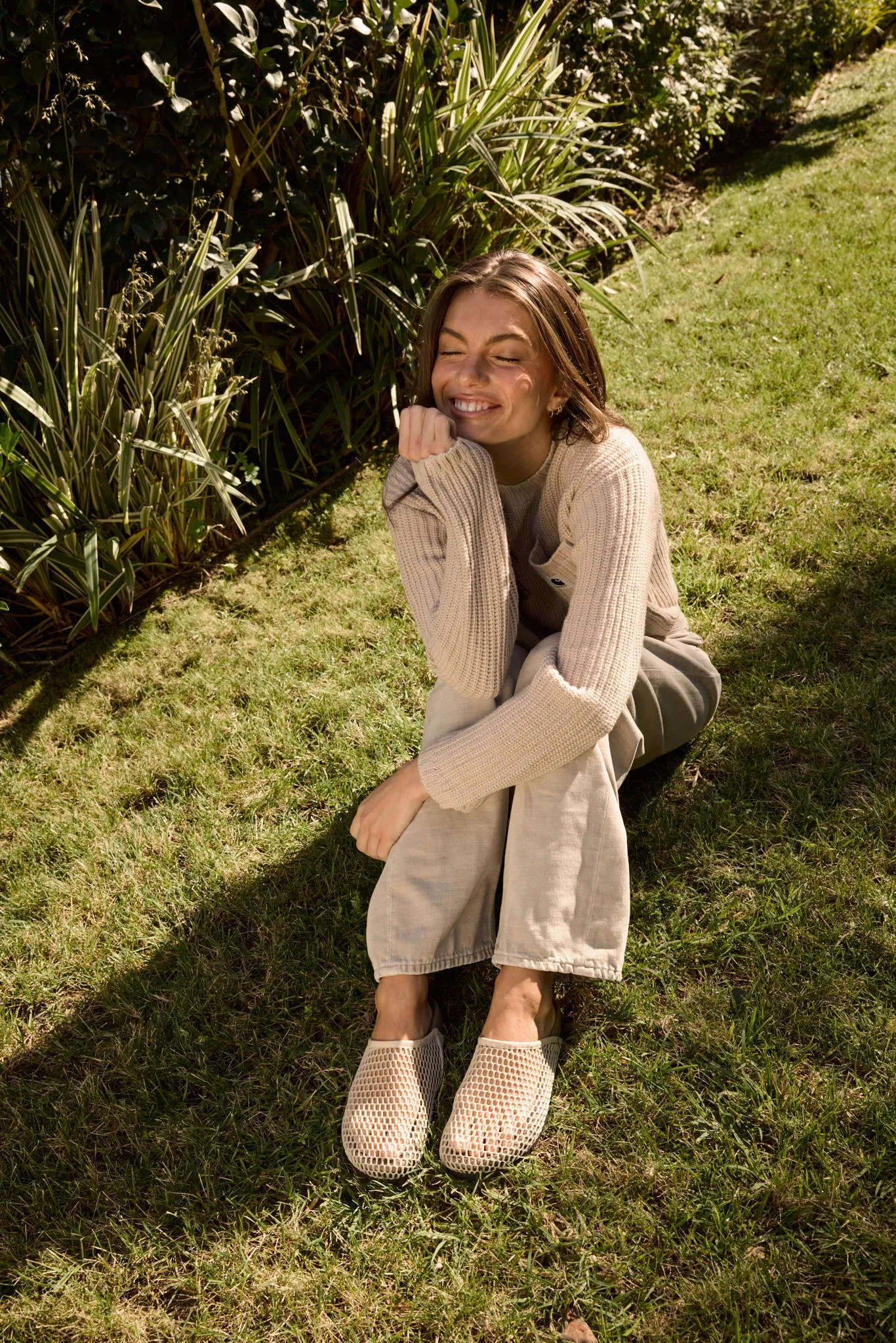 MESH CLOG CREAM sold by ROAM product image thumbnail 3