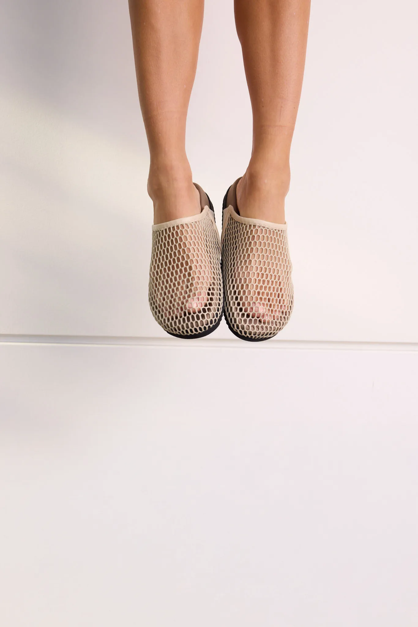 MESH CLOG CREAM sold by ROAM product image thumbnail 4