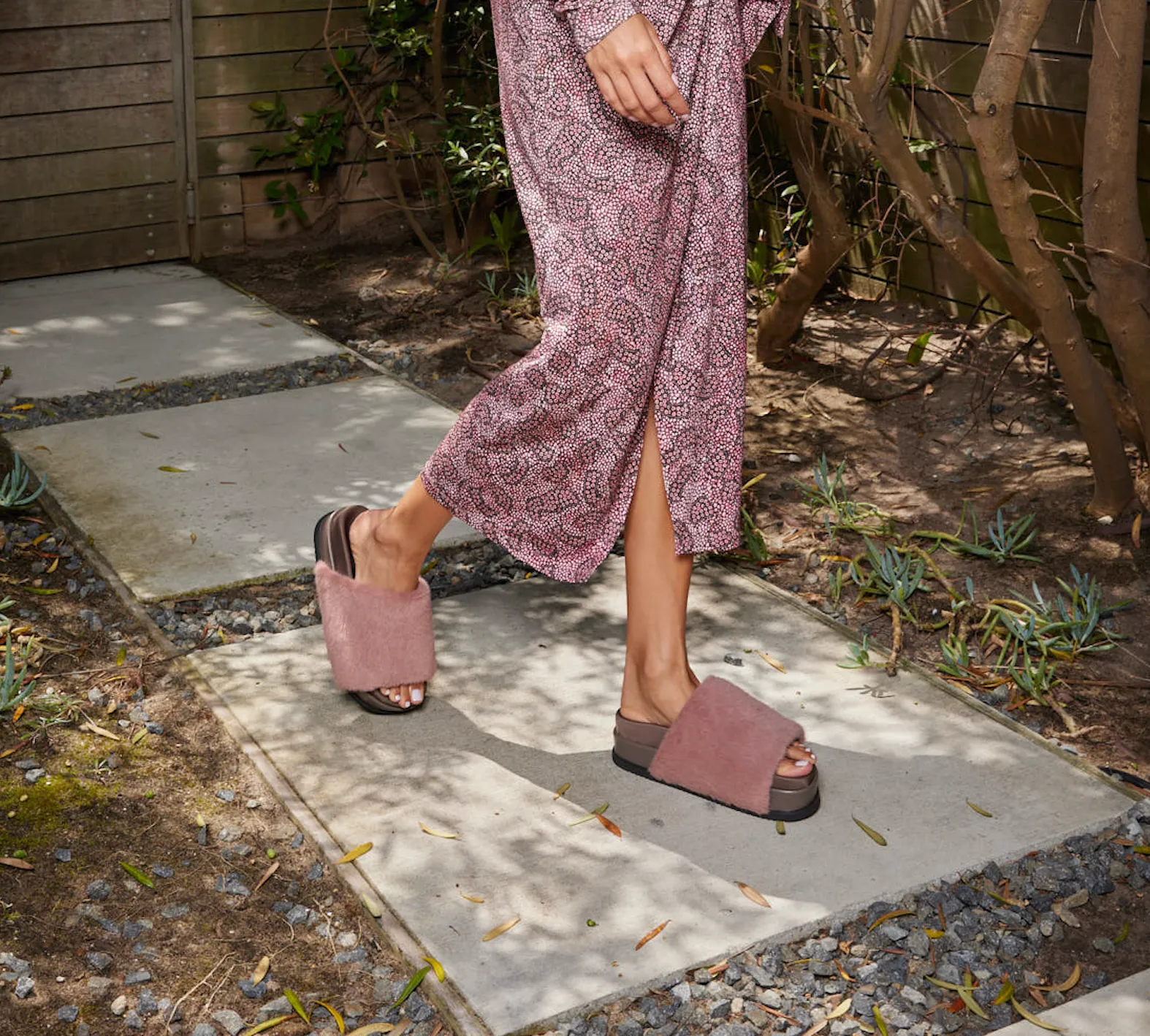 ROAM LONG LUXE STACK PLATFORM MAUVE FAUX FUR sold by ROAM product image thumbnail 3