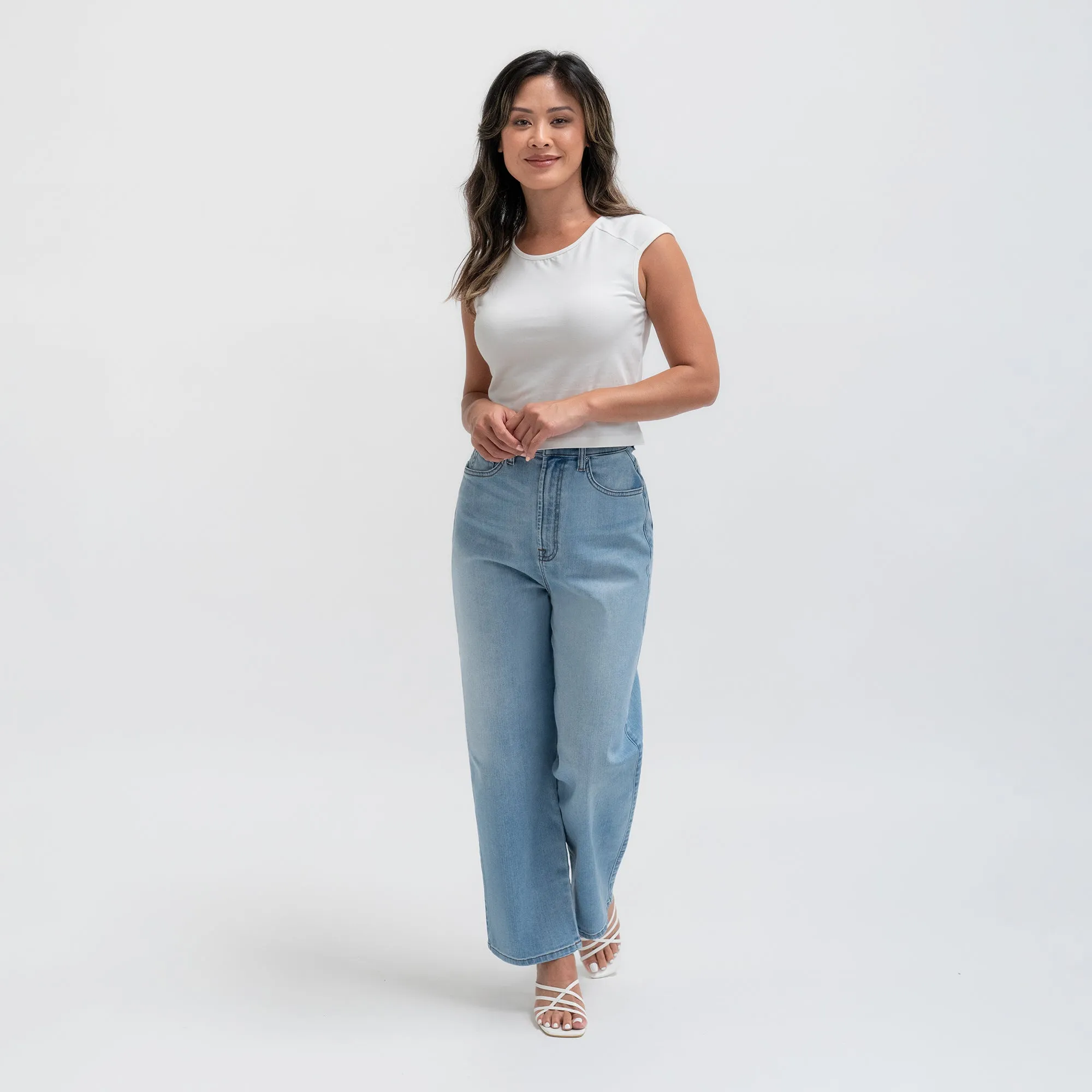 Air Relaxed Jeans sold by Sene