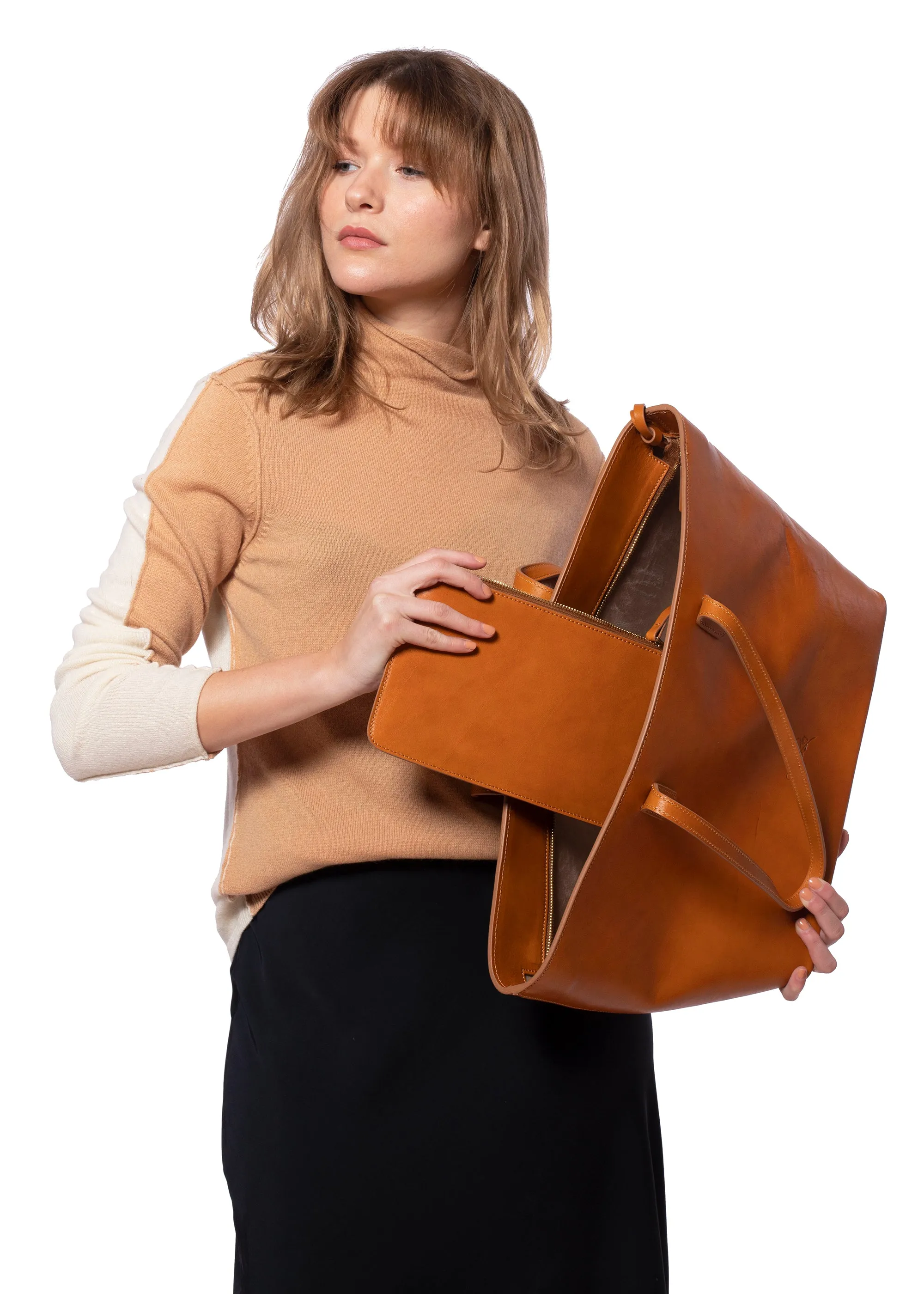 Manila All Purpose Large Carryall Leather Tote Bag in Camel Brown sold by Silver & Riley product image thumbnail 5