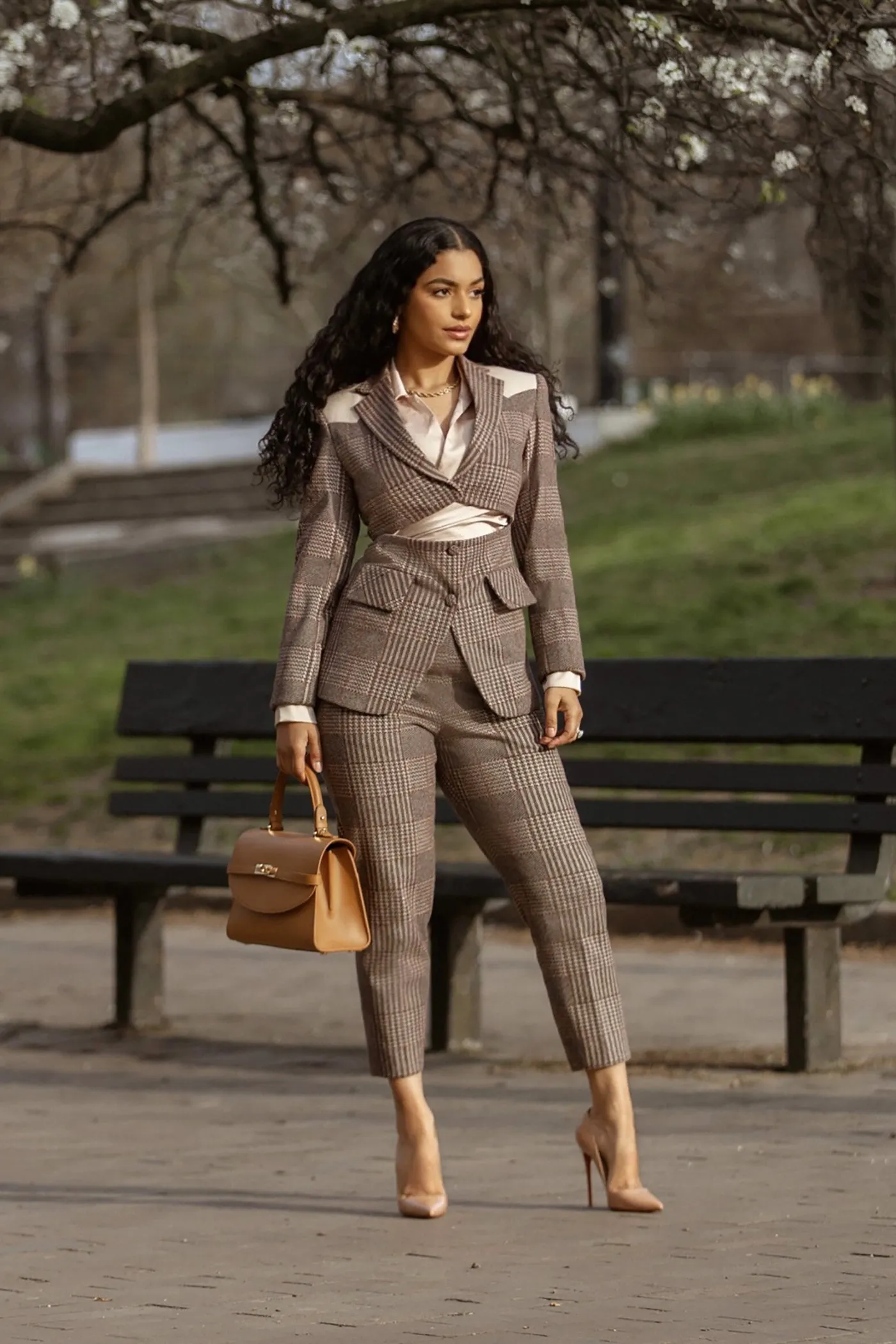 Classic New Yorker Bag in Cobble Hill Camel - Gold Hardware - WAITLIST sold by Silver & Riley product image thumbnail 2