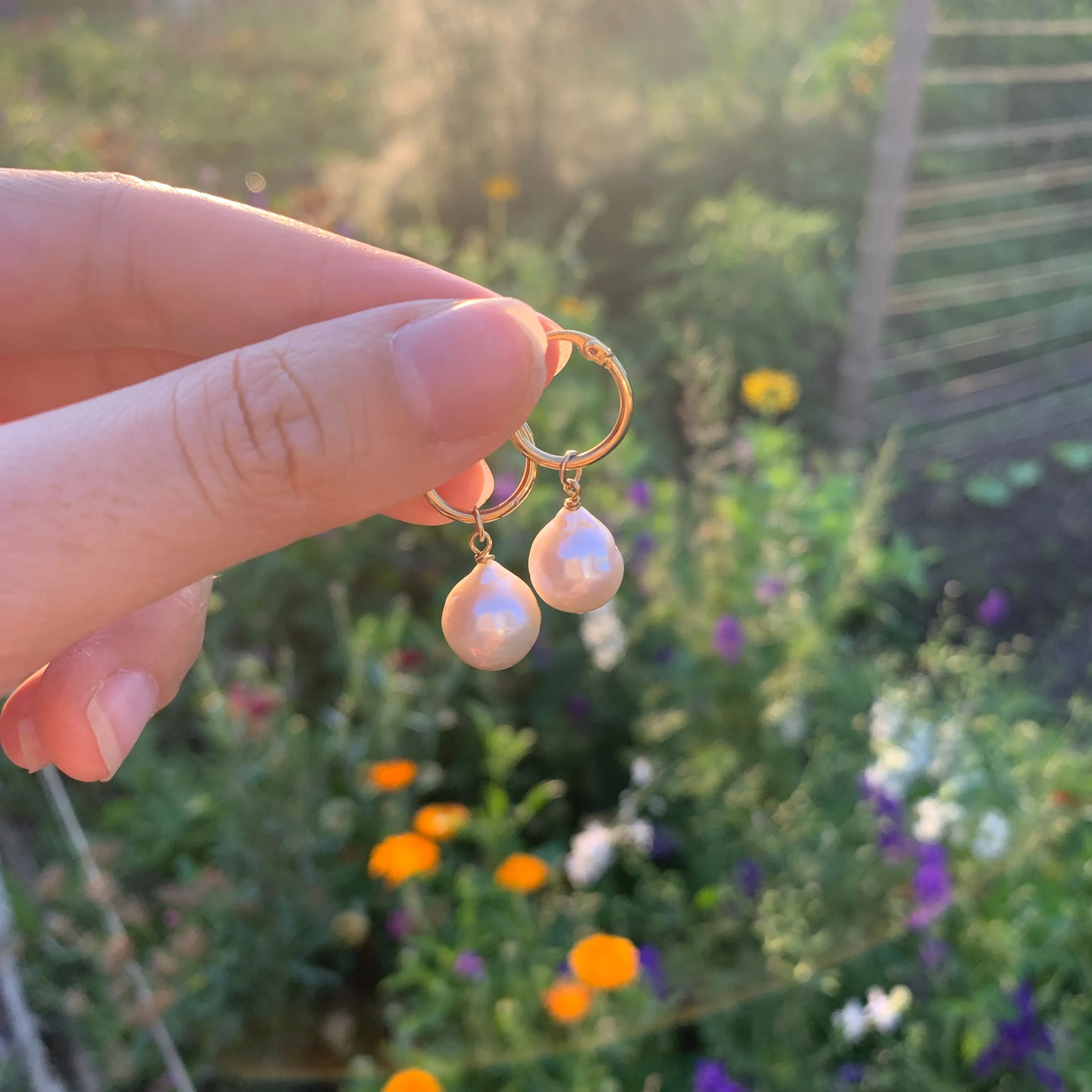 KAIA HOOP EARRINGS GOLD PEARL sold by FYB JEWELRY product image thumbnail 4