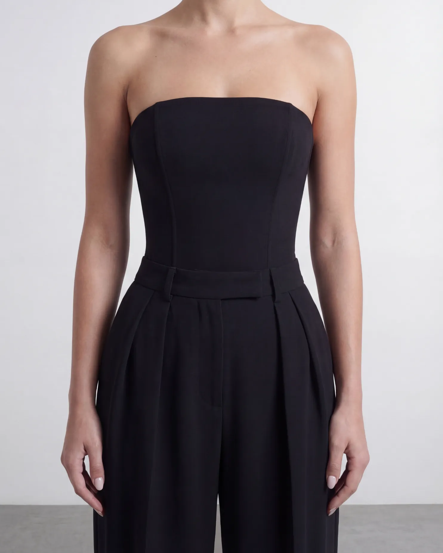 The Contour Pants sold by Heiress Beverly Hills product image thumbnail 4