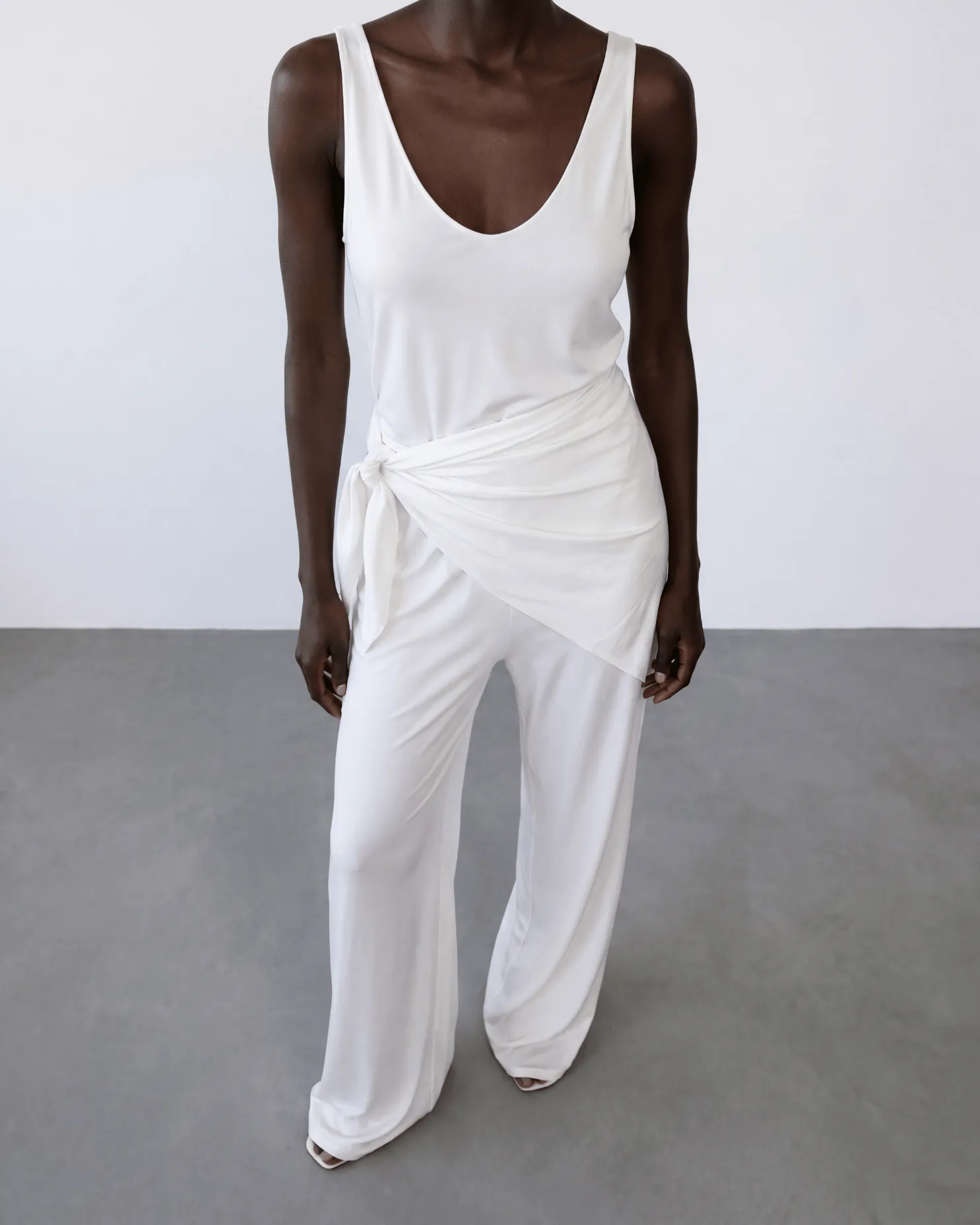 The Lounge Pant sold by Heiress Beverly Hills product image thumbnail 4