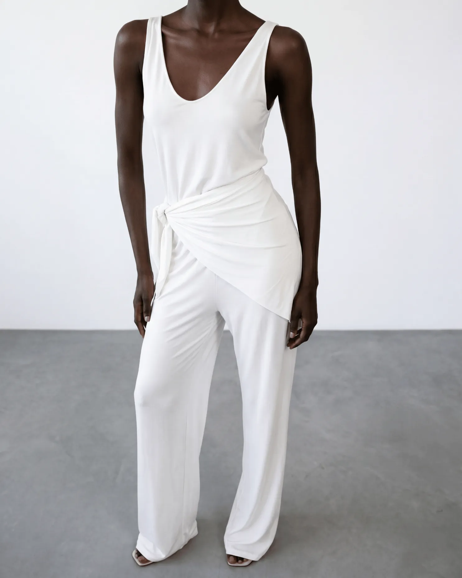 The Lounge Pant sold by Heiress Beverly Hills product image thumbnail 3