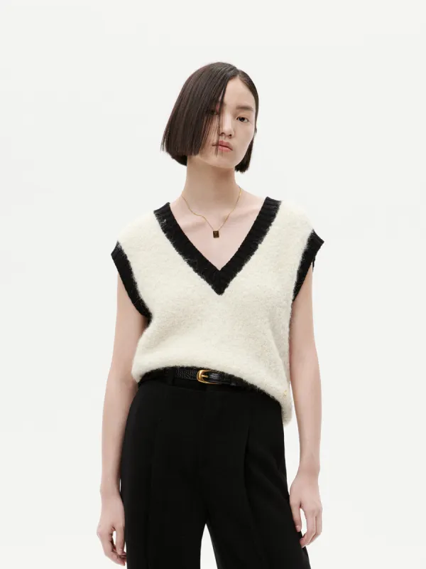 Contrast Detail Knit Vest sold by Mo&Co