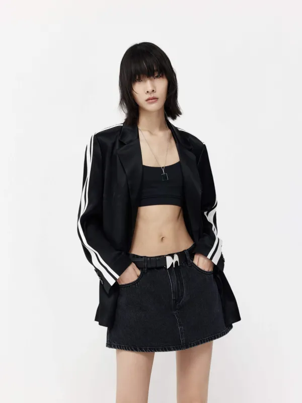 Relaxed Contrast Blazer sold by Mo&Co