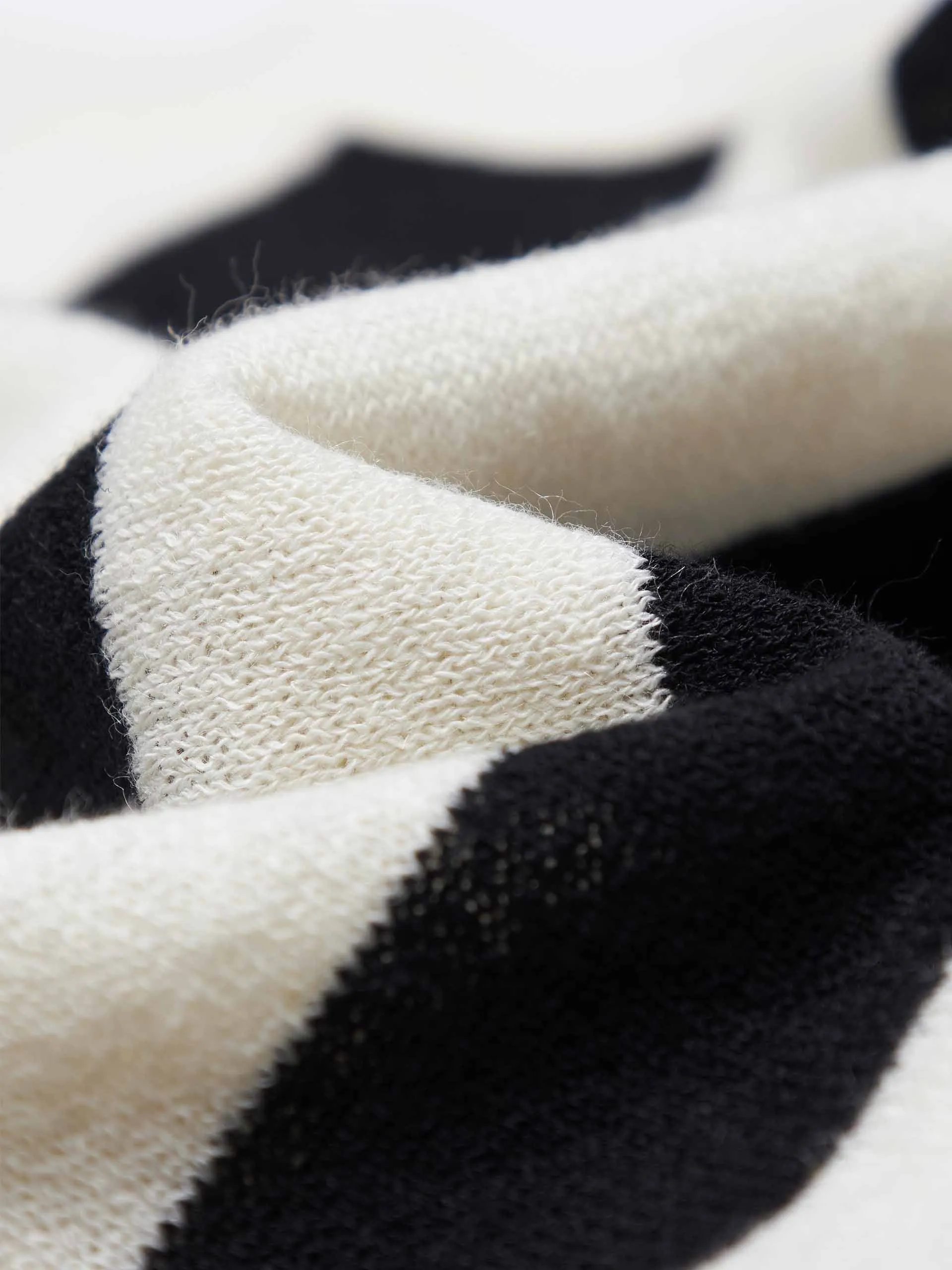 Include Linen Striped Vest sold by Mo&Co product image thumbnail 4