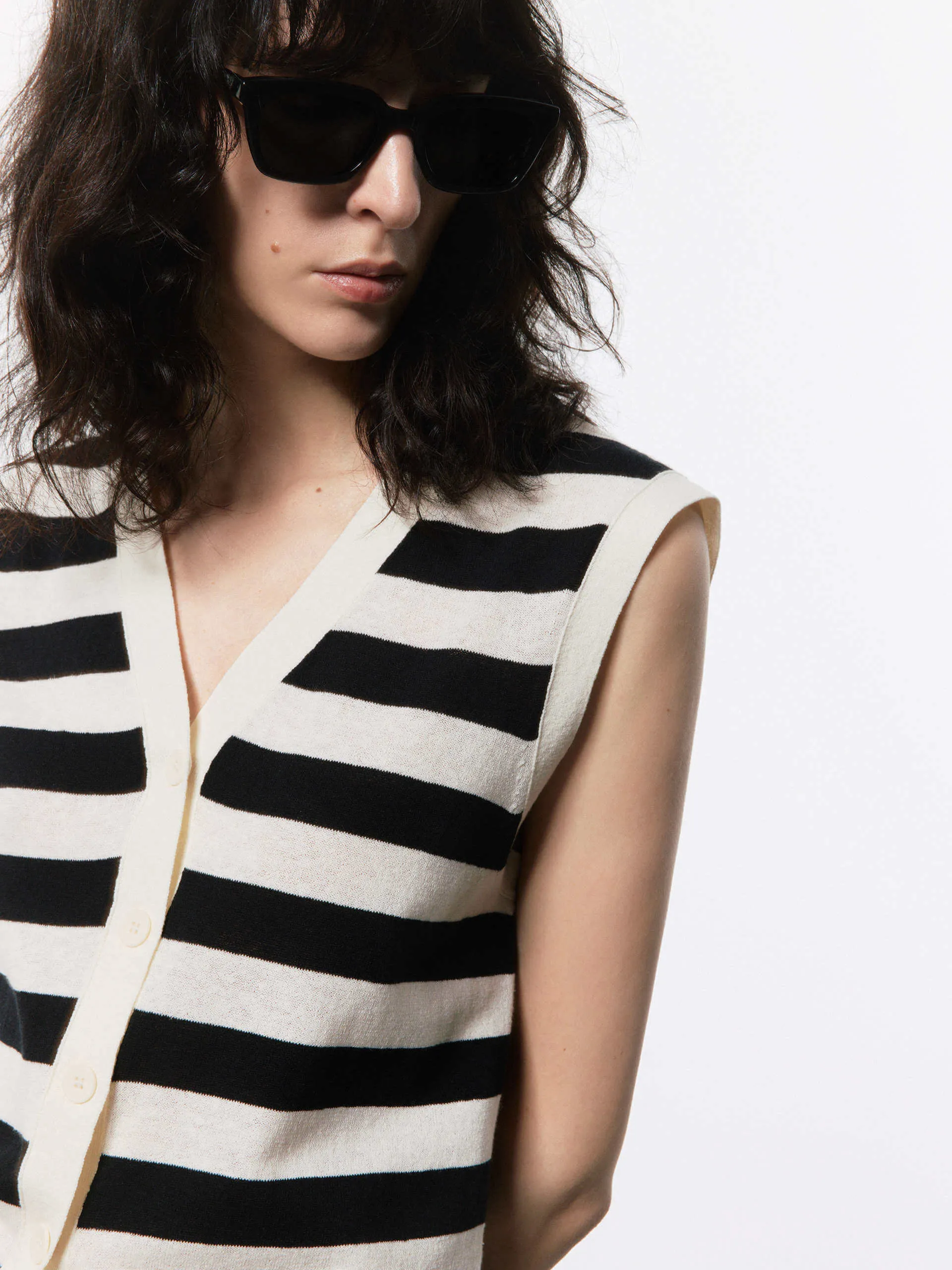 Include Linen Striped Vest sold by Mo&Co product image thumbnail 2